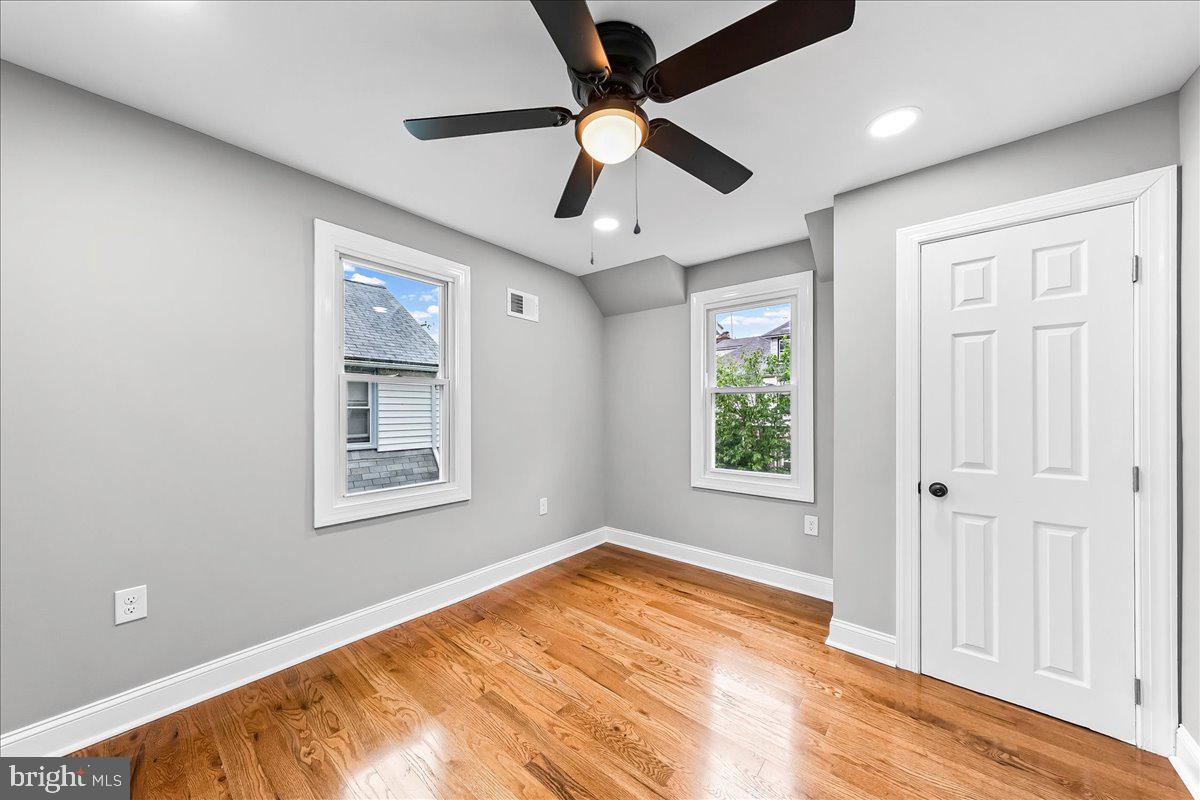 YEADON - Residential