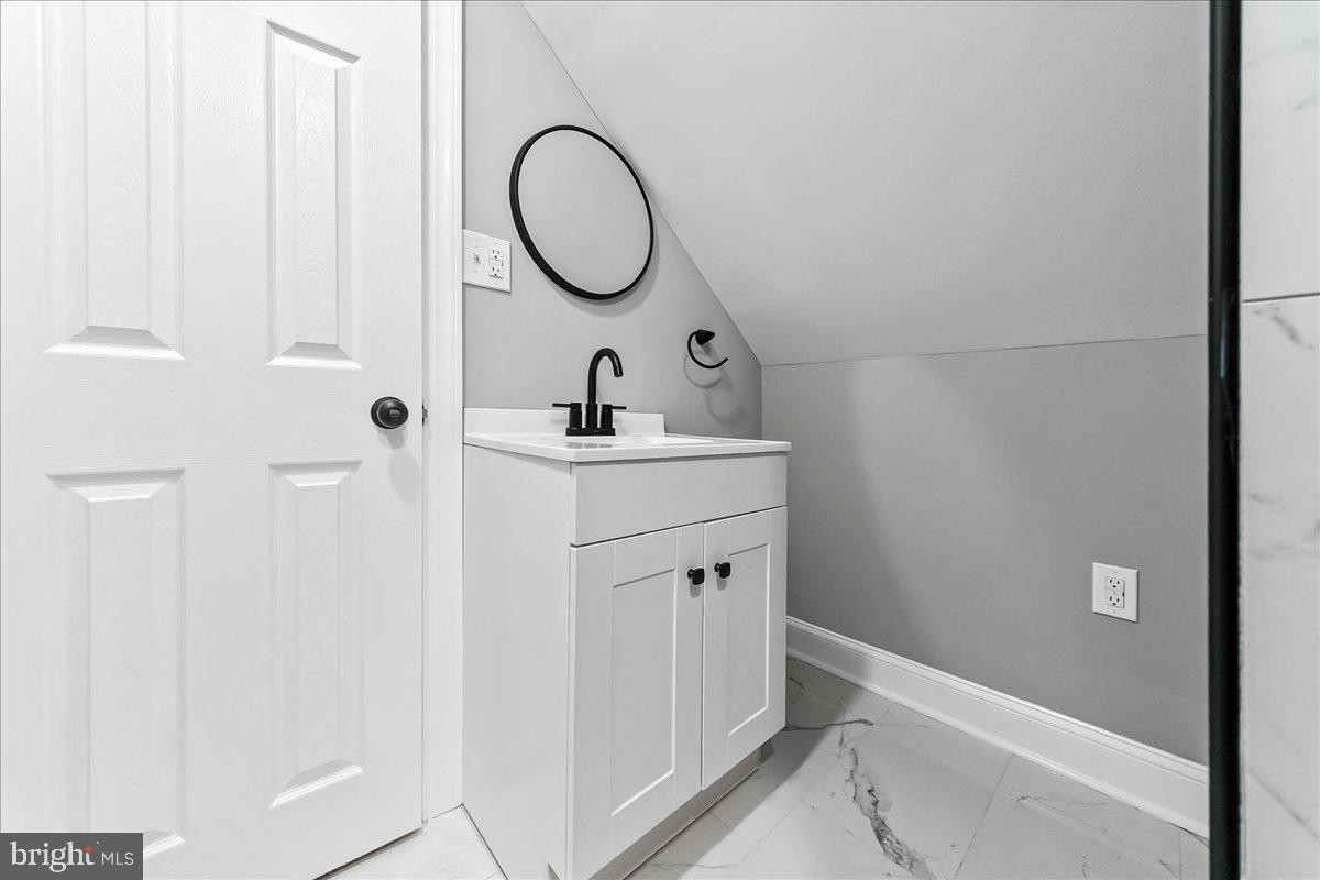 YEADON - Residential