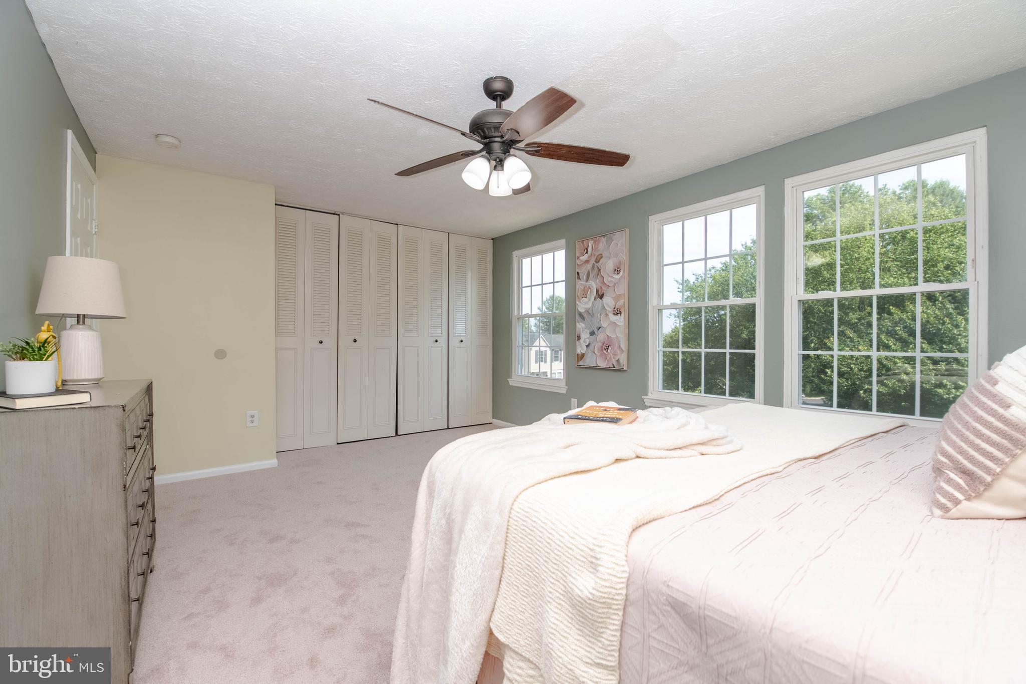 CONSTANT FRIENDSHIP - Residential