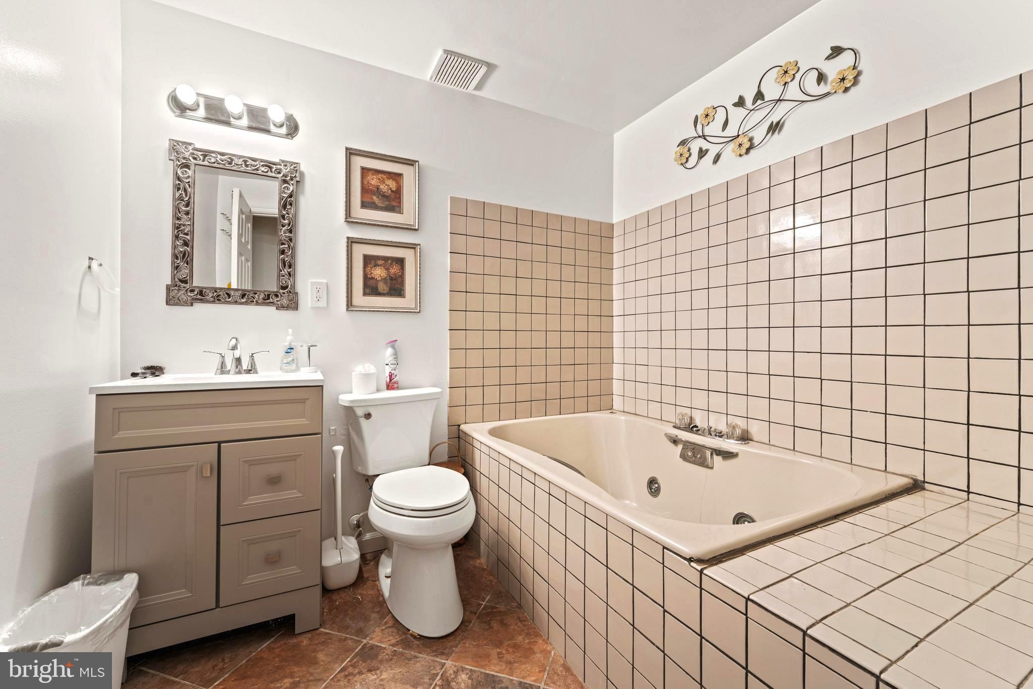 WEST JEFFERSON - Residential
