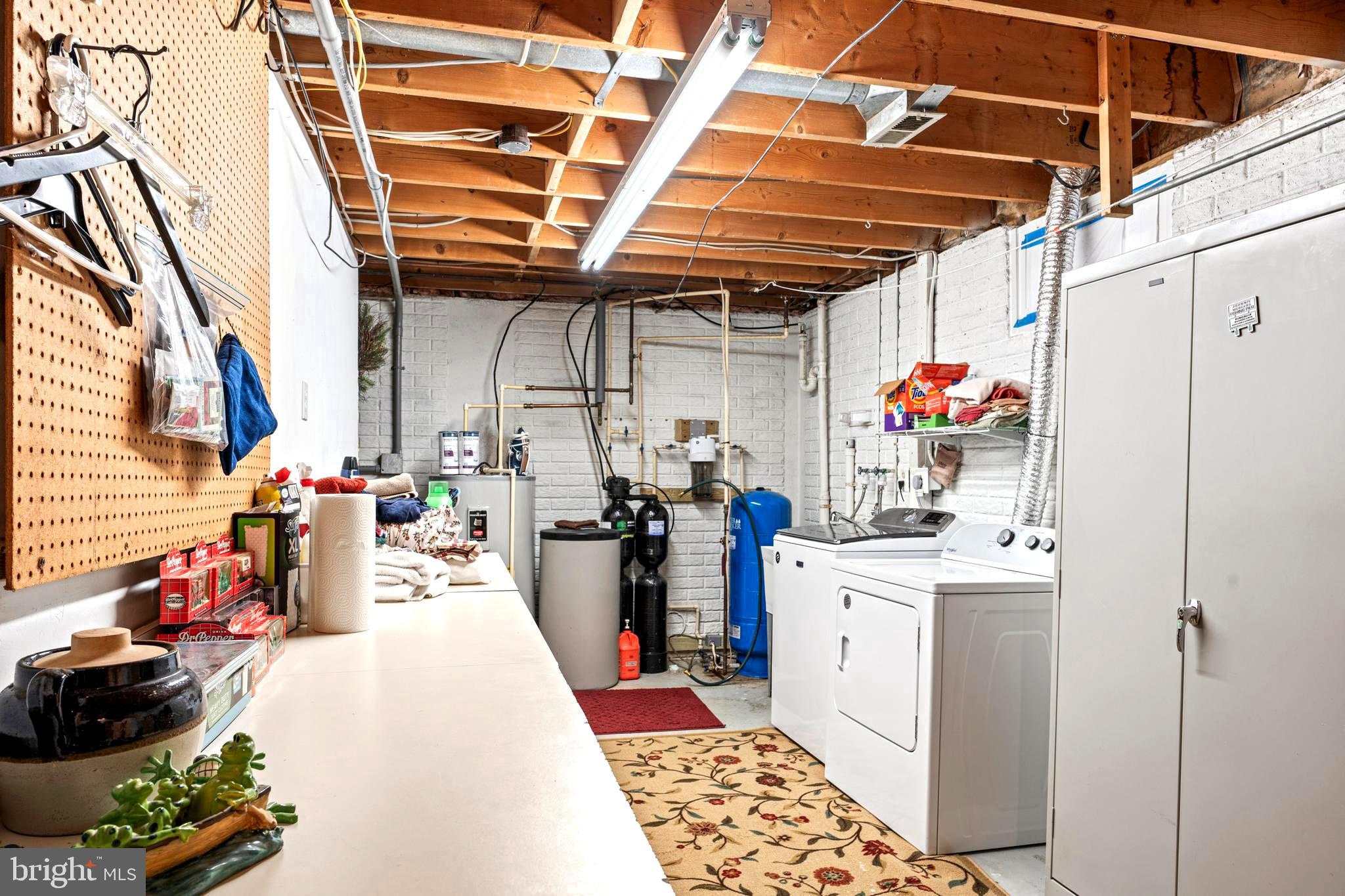 WEST JEFFERSON - Residential