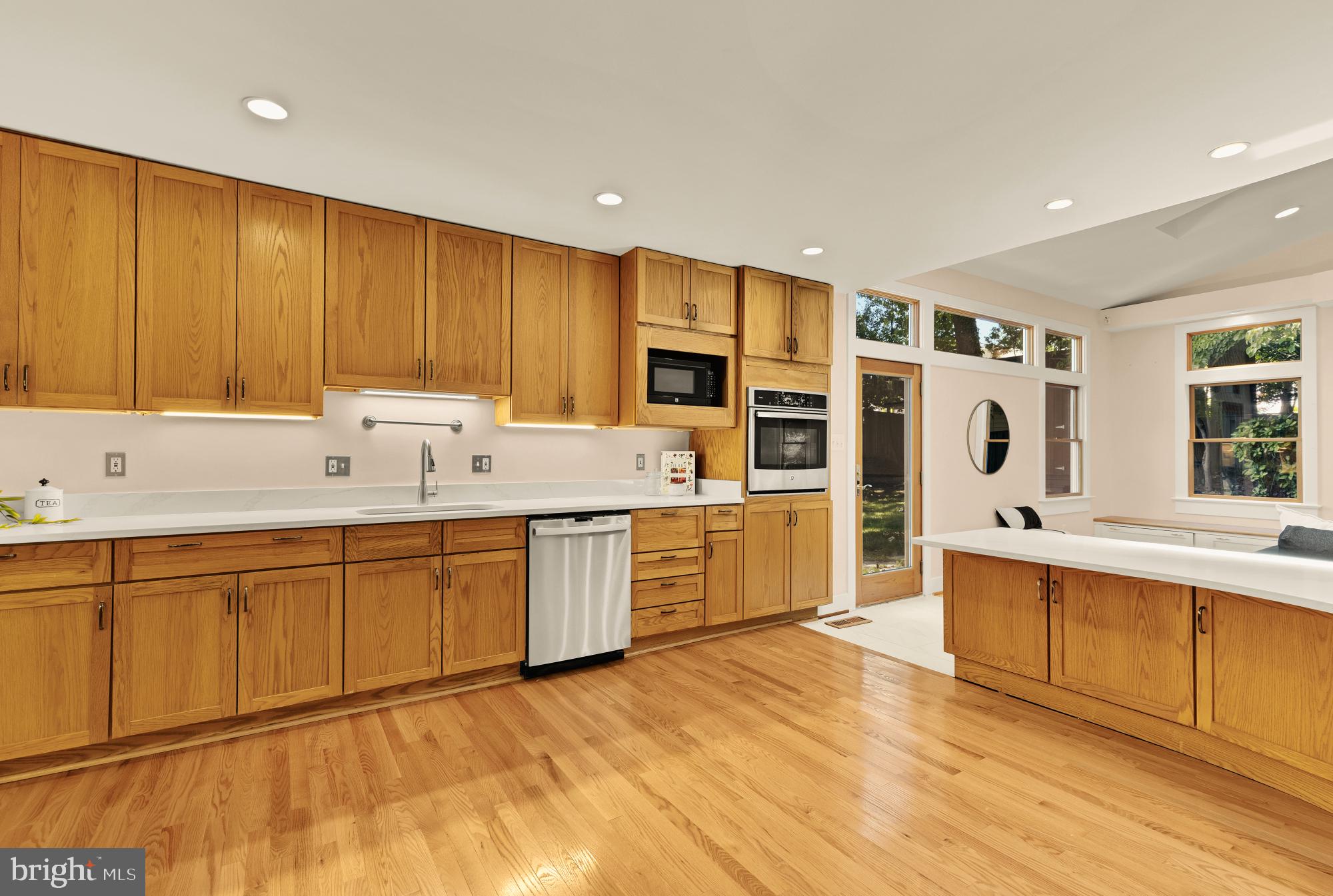 OAK HILL - Residential