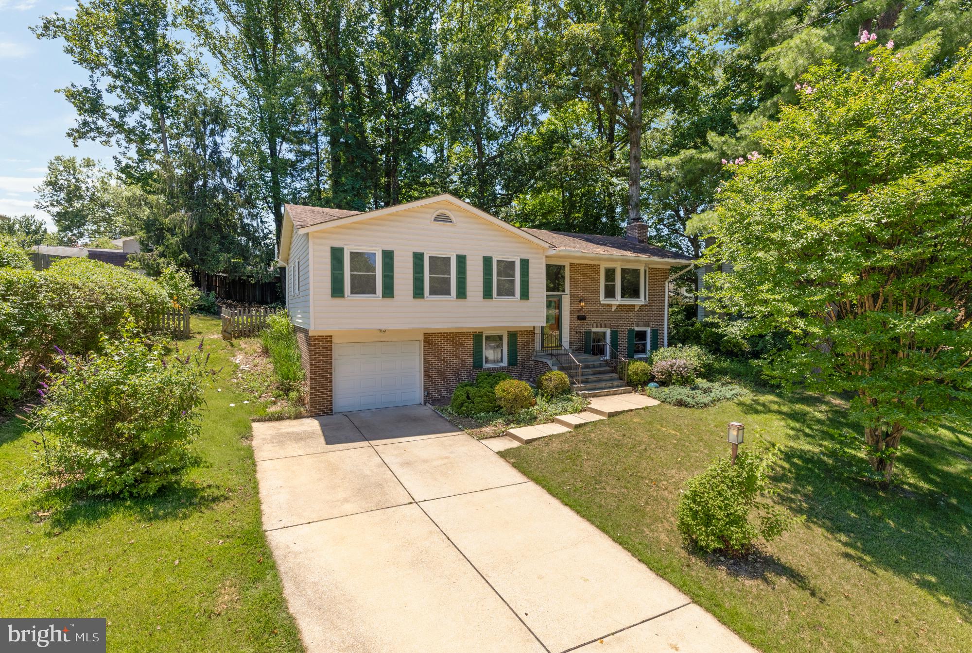 Welcome to Wakefield! This home features a huge family room addition with vaulted ceilings, located just off the one-of-a-kind kitchen.
Recent 2026 updates include brand-new quartz countertops, updated appliances, new hardwood floors in the kitchen and entryway, updated tile flooring in the bathrooms, and new lighting and fixtures throughout the home. See the full list of updates in the online attachment.
The home also showcases a unique kitchen with a rounded island—perfect for entertaining, everyday living, and gathering with kids.
Retreat to the spacious primary suite with its own private bath, while the additional bedrooms offer plenty of room for family, guests, or hobbies. Downstairs, you’ll find a dedicated office, an additional family room, and flexible space ready to fit your lifestyle.
Light-filled, spacious, and packed with personality, this is the kind of home that makes an impression the moment you step inside.