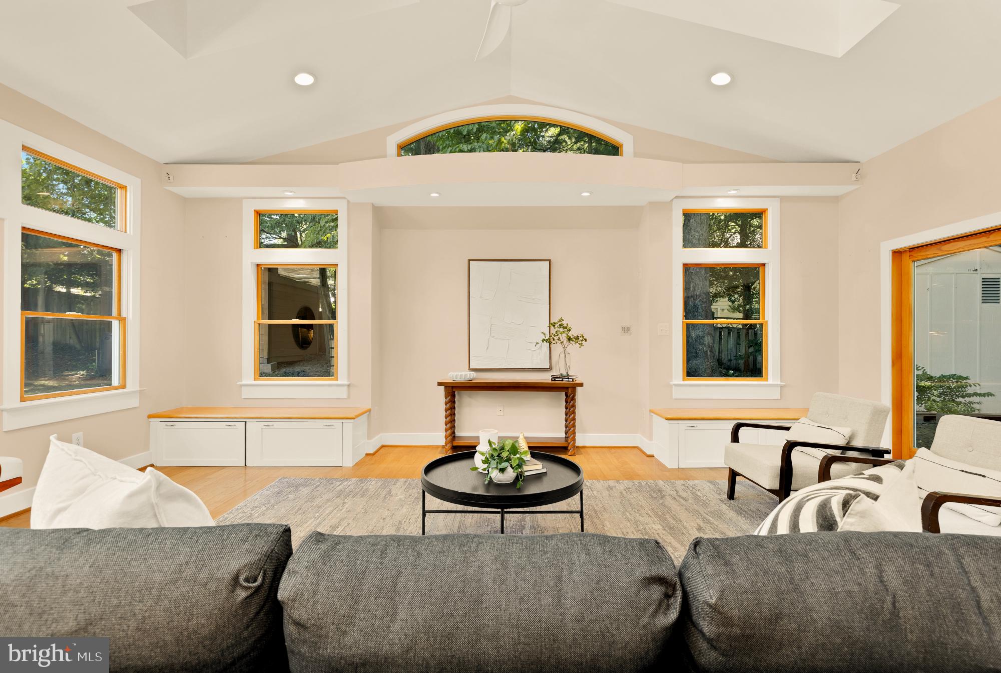 OAK HILL - Residential