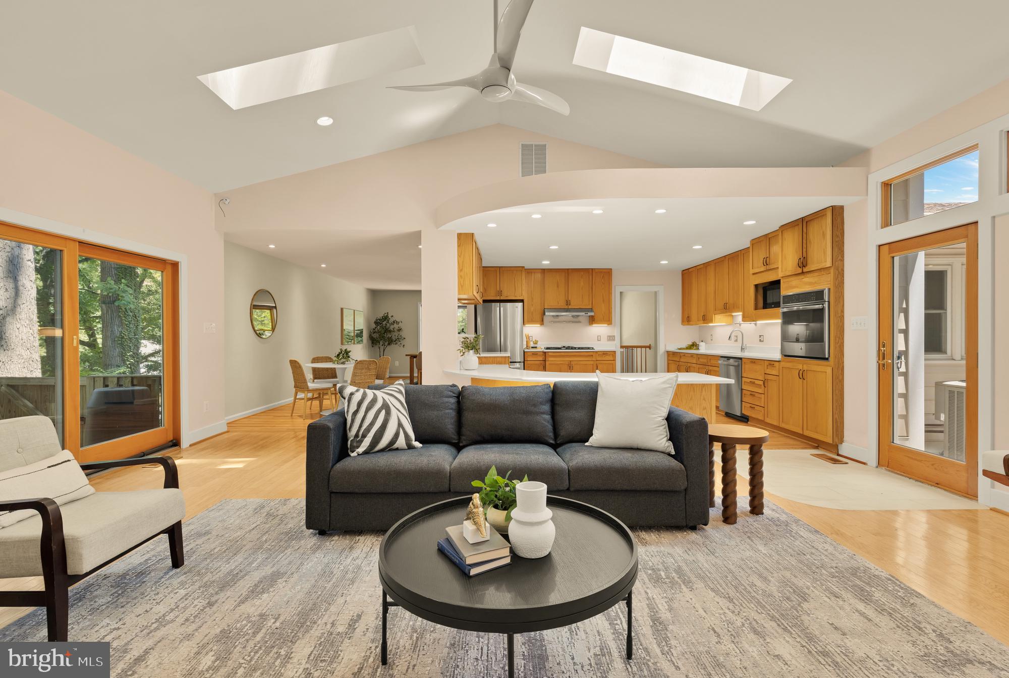 OAK HILL - Residential