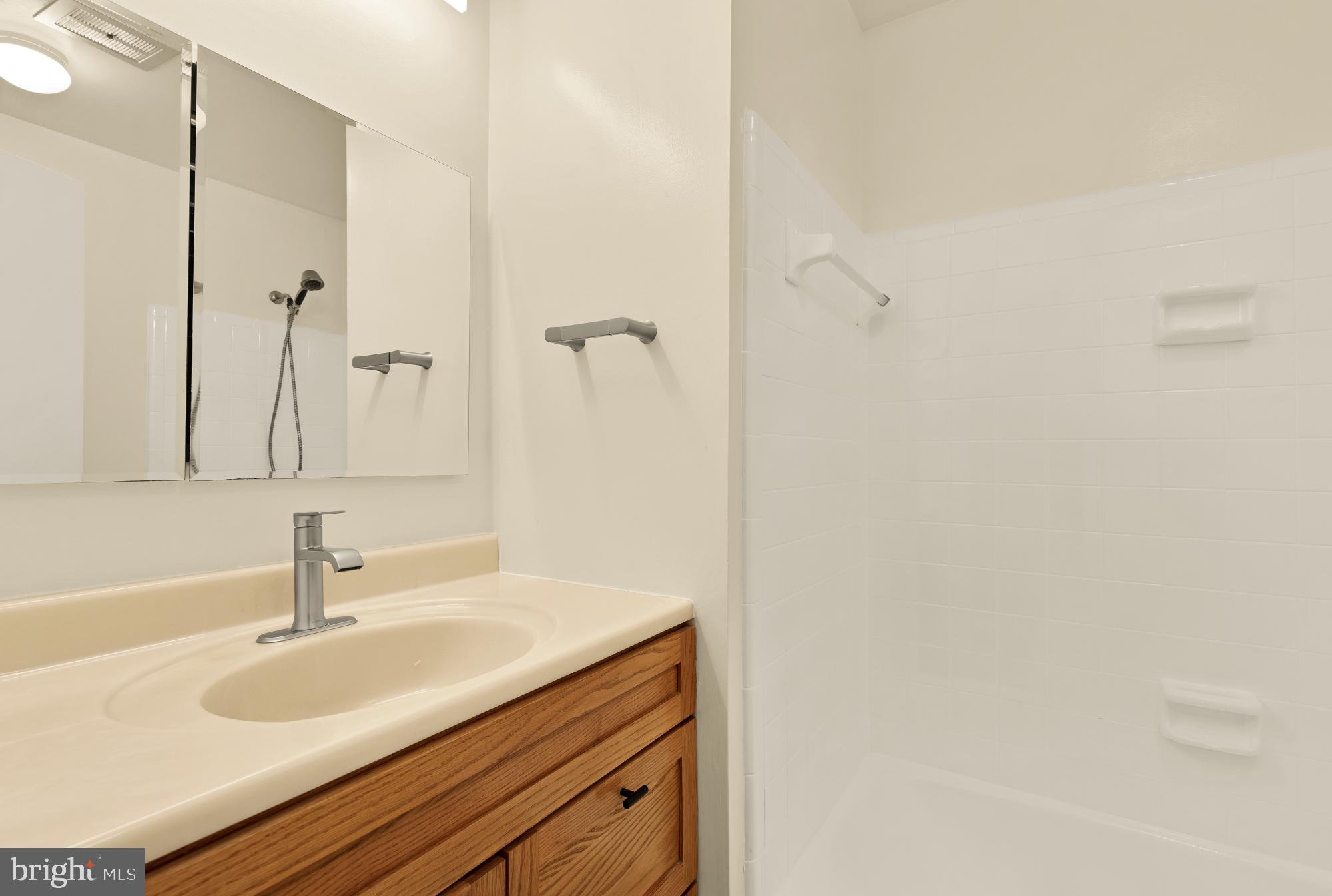 OAK HILL - Residential