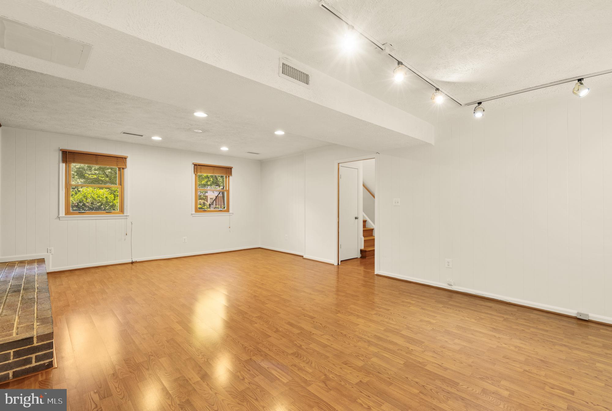 OAK HILL - Residential