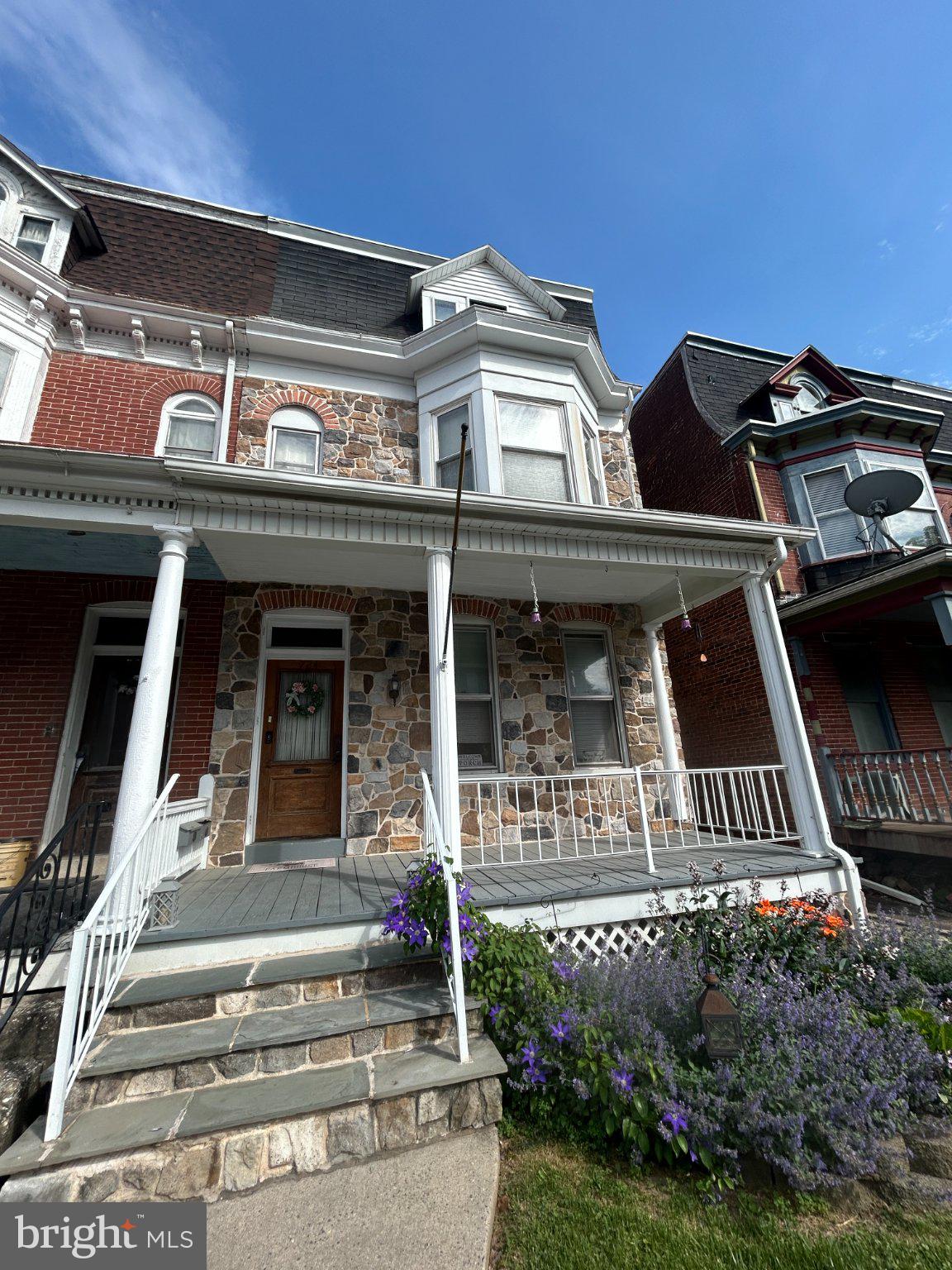 YORK CITY - Residential Income