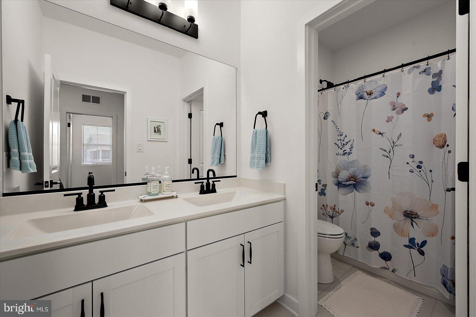 LIBERTY WEST - Residential