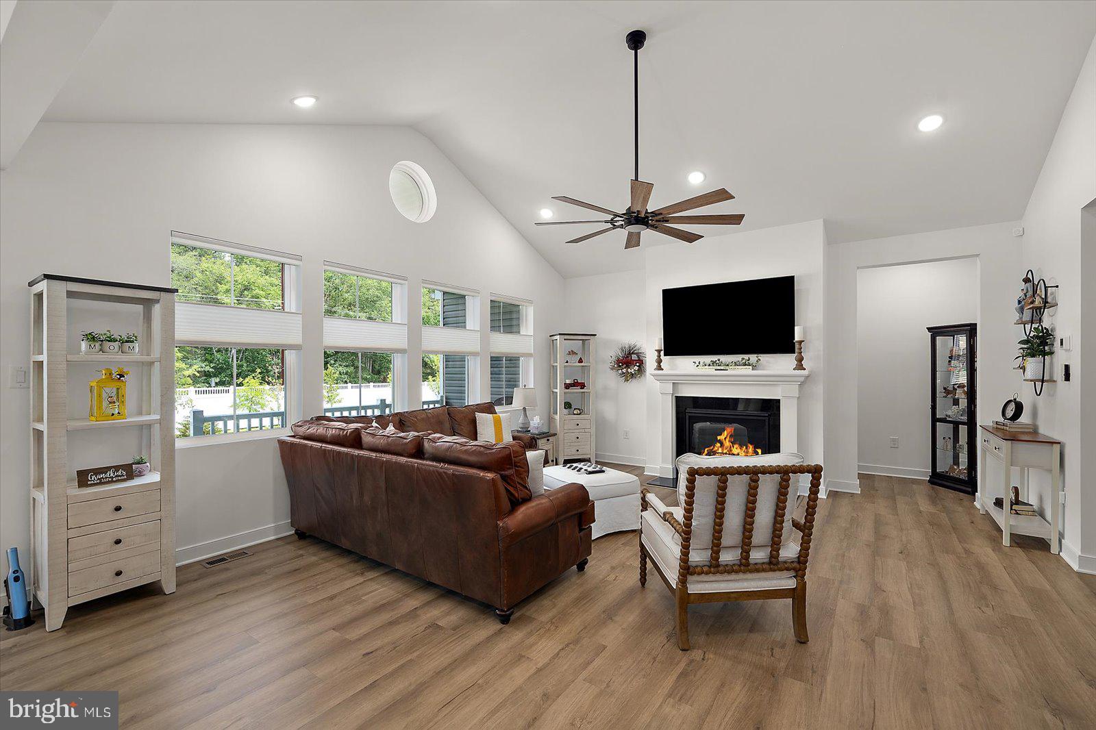 LIBERTY WEST - Residential