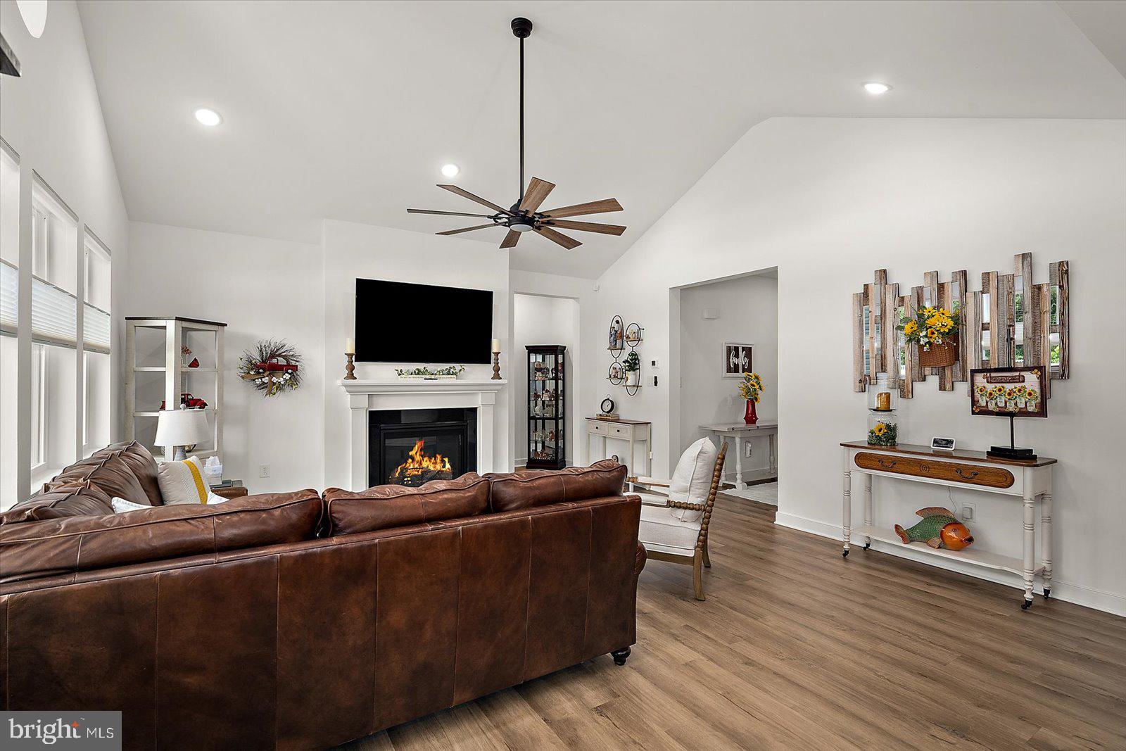 LIBERTY WEST - Residential
