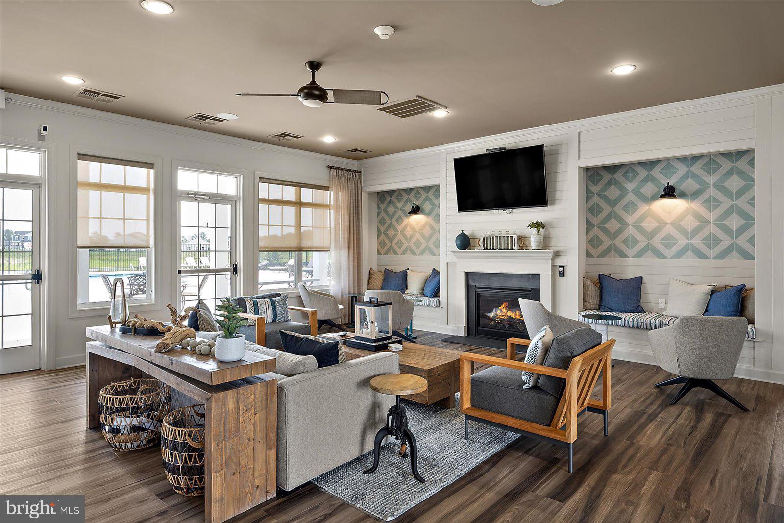 LIBERTY WEST - Residential