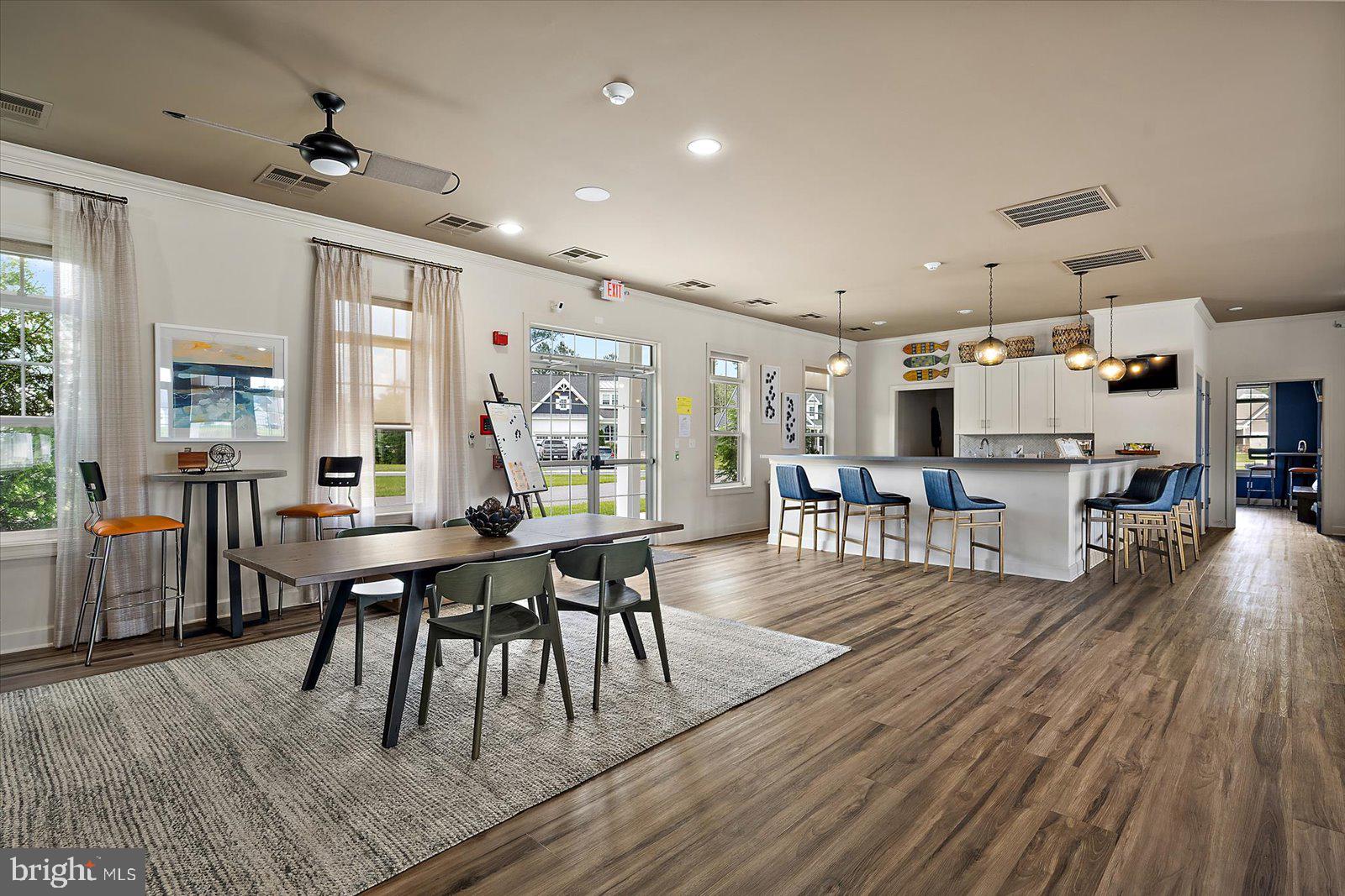 LIBERTY WEST - Residential