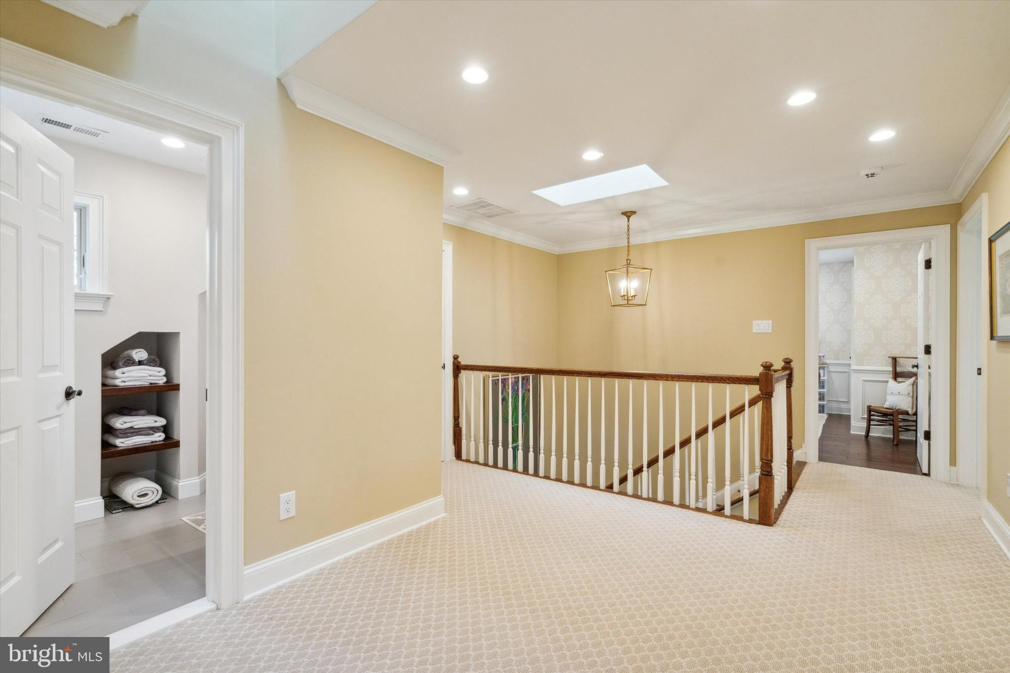 COLONIAL VIL - Residential