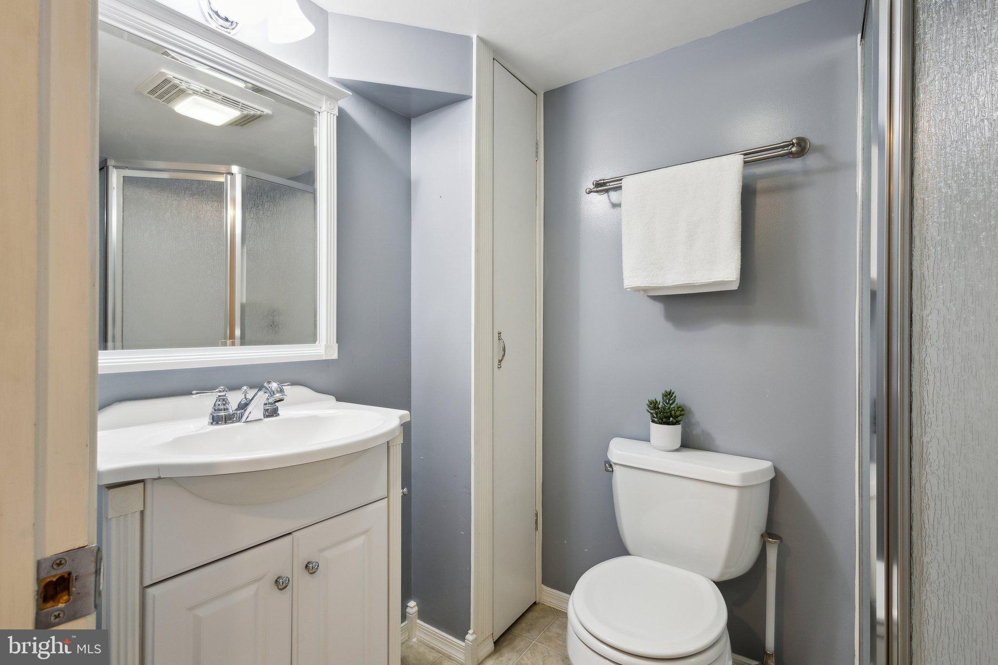 LONG BRANCH PARK - Residential Lease