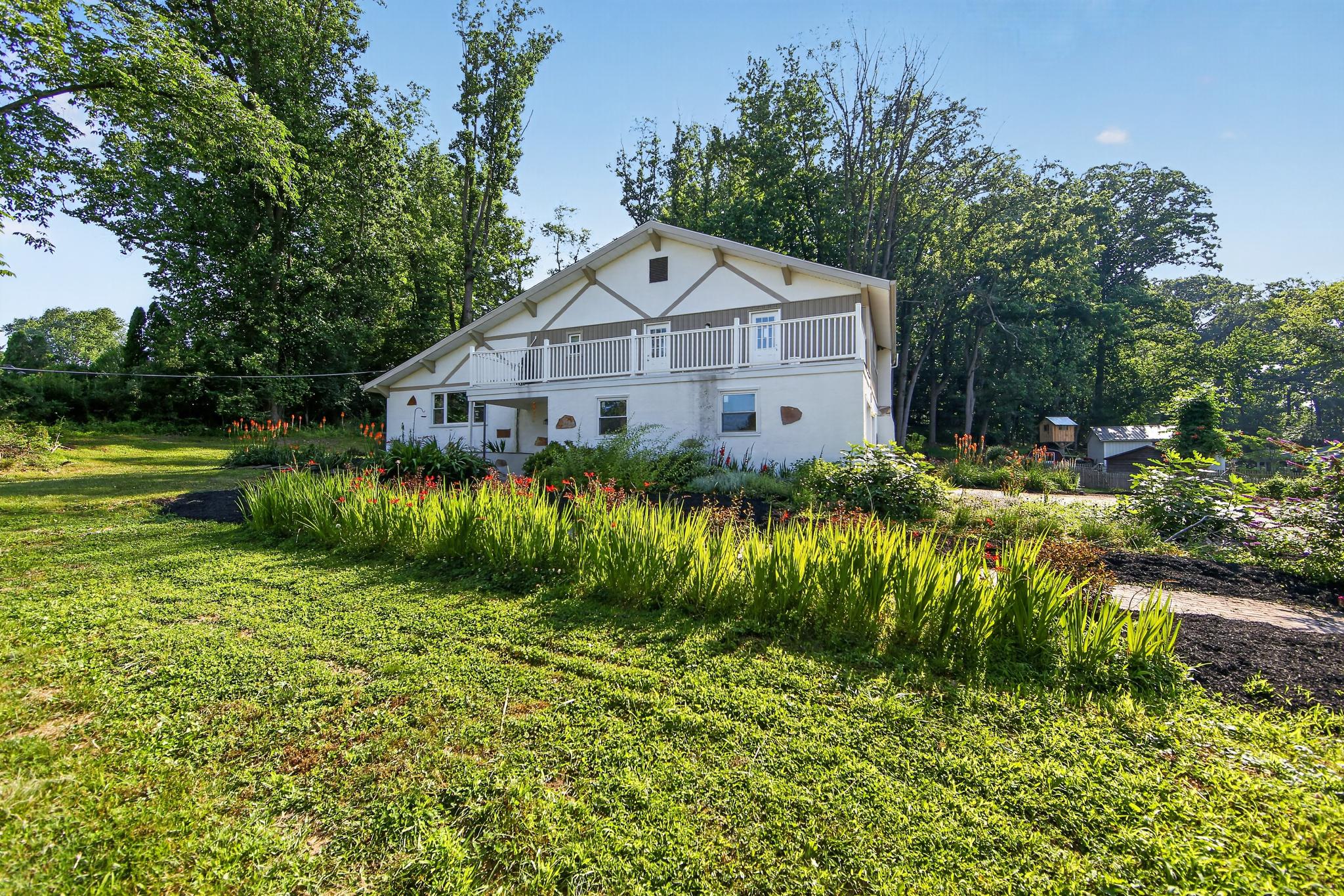 WHITFORD HILLS - Residential