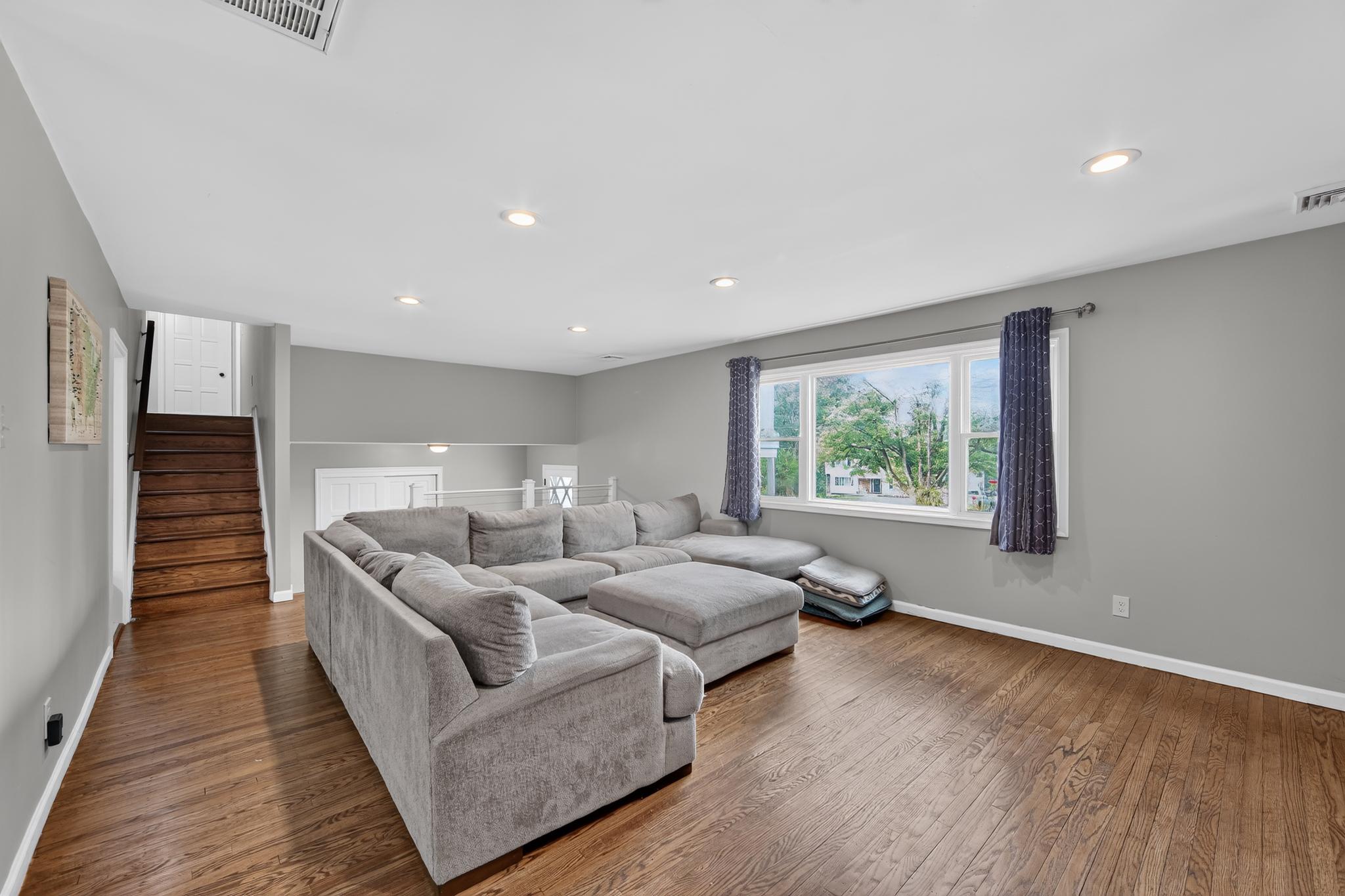 WHITFORD HILLS - Residential