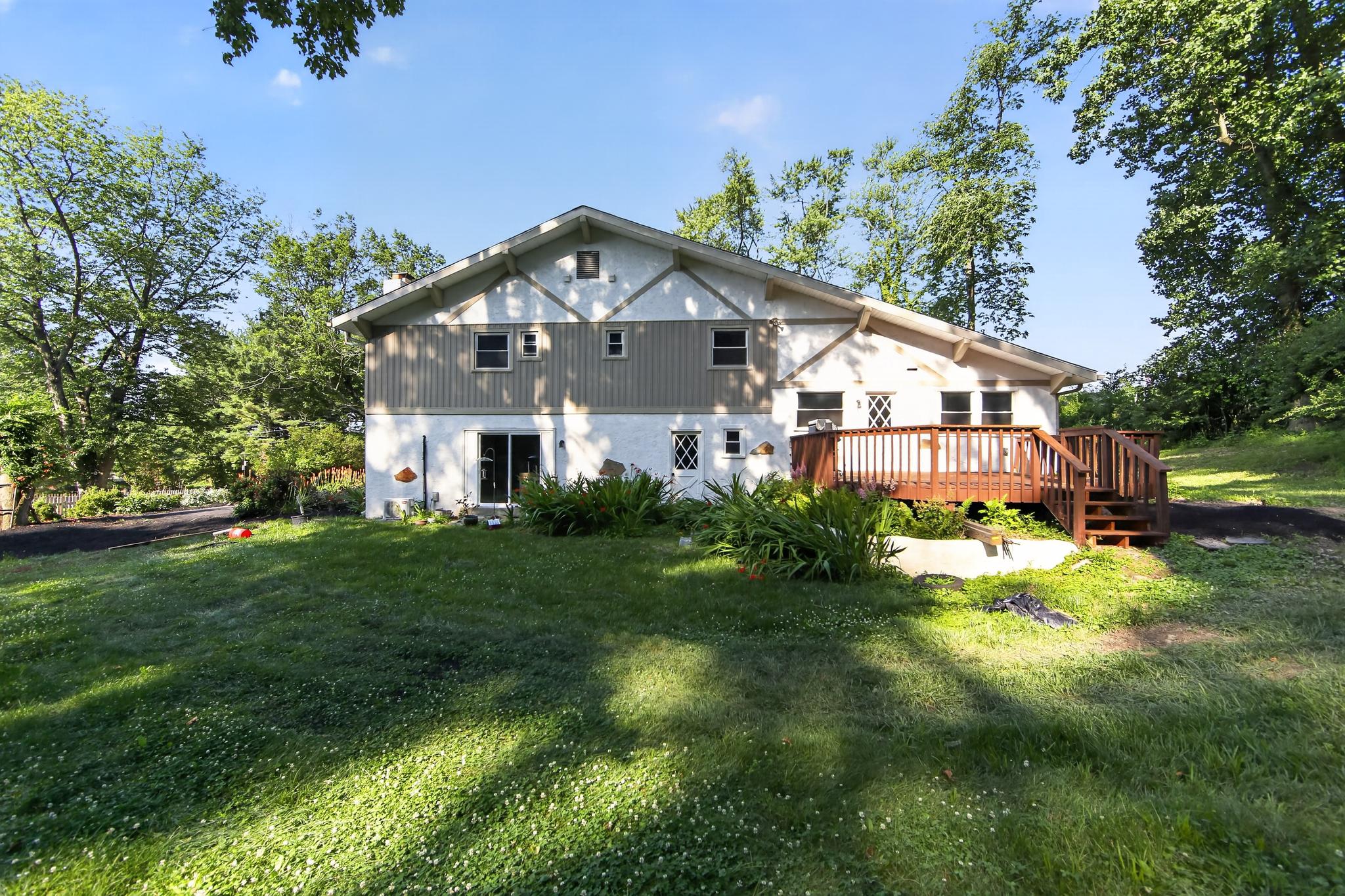 WHITFORD HILLS - Residential