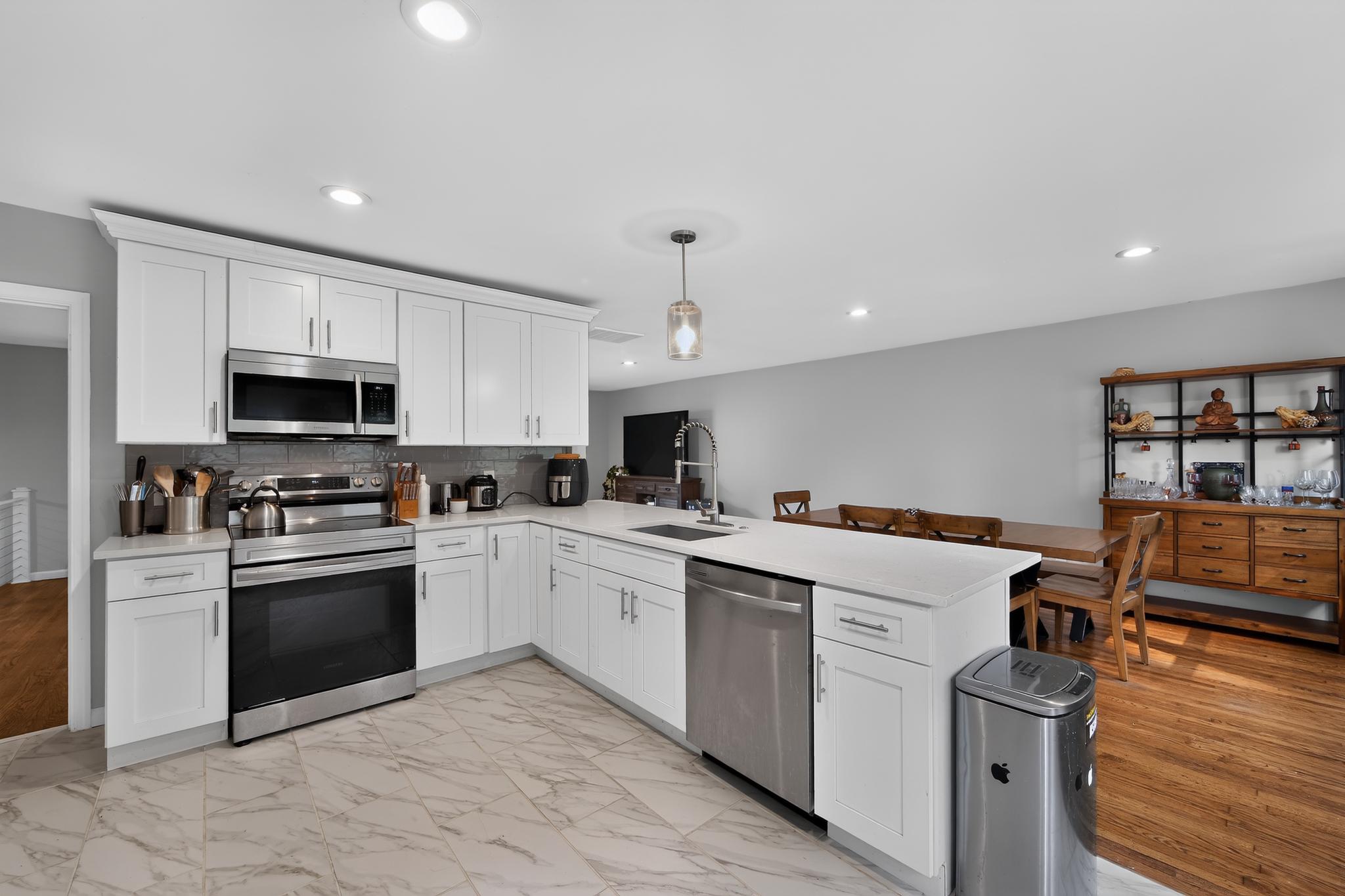 WHITFORD HILLS - Residential