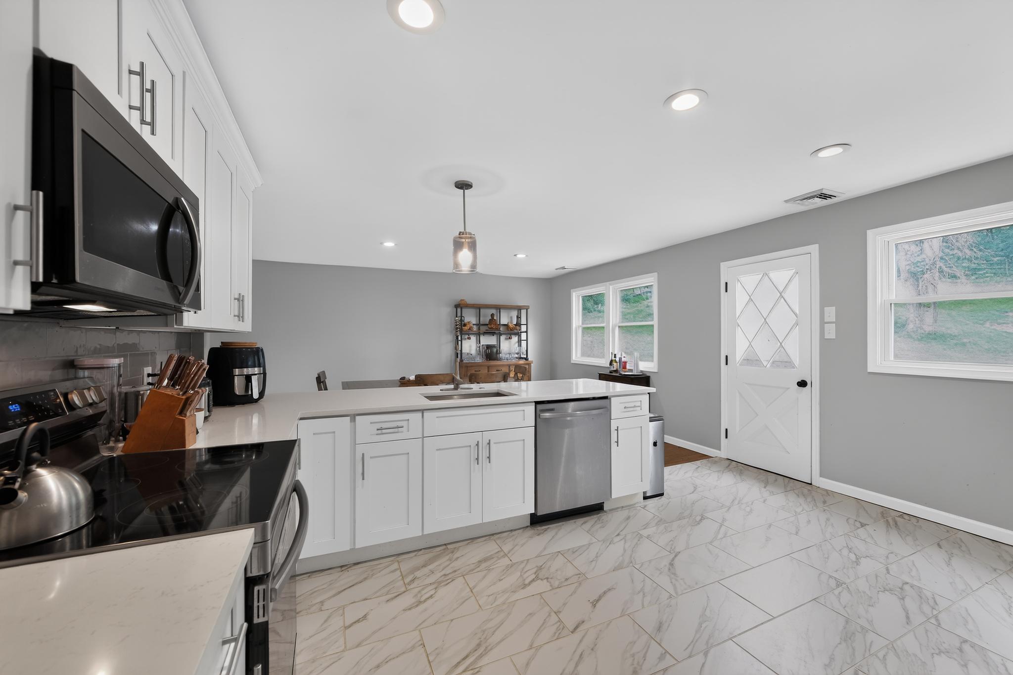 WHITFORD HILLS - Residential
