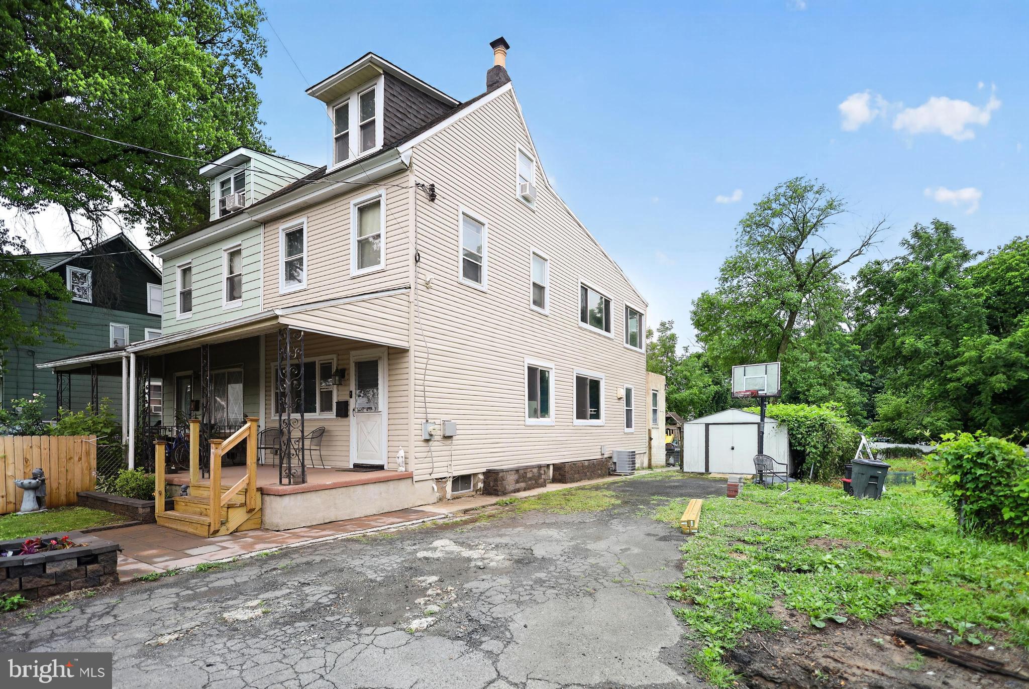 HOLMESBURG - Residential