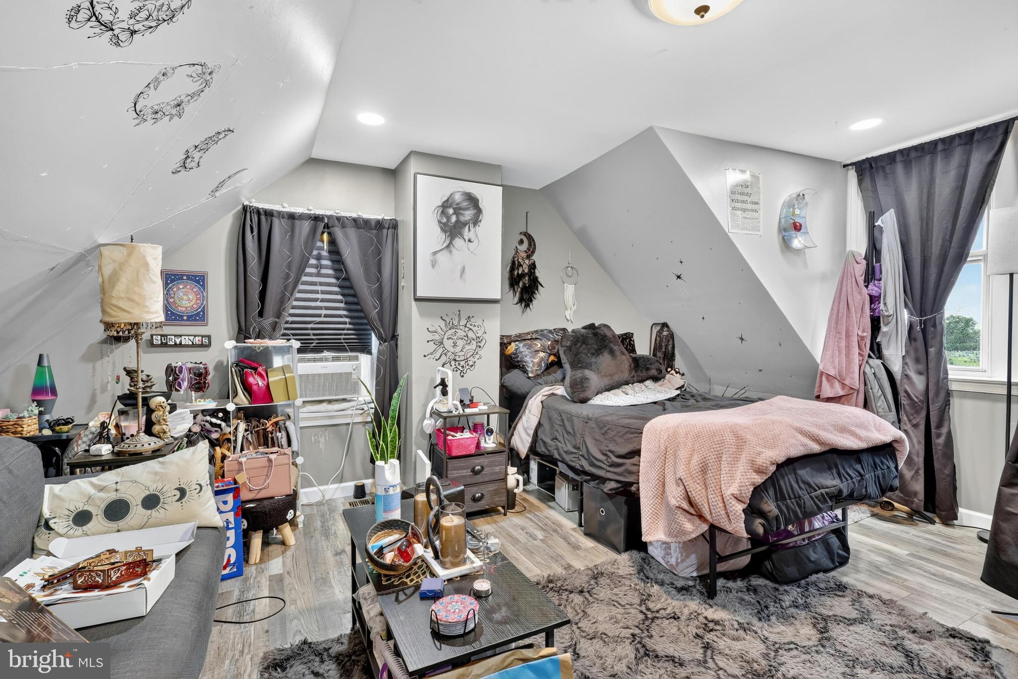 HOLMESBURG - Residential