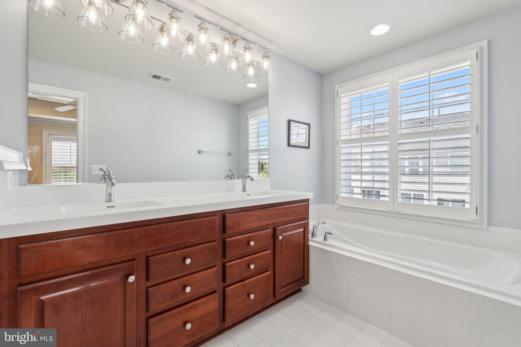POTOMAC CLUB - Residential