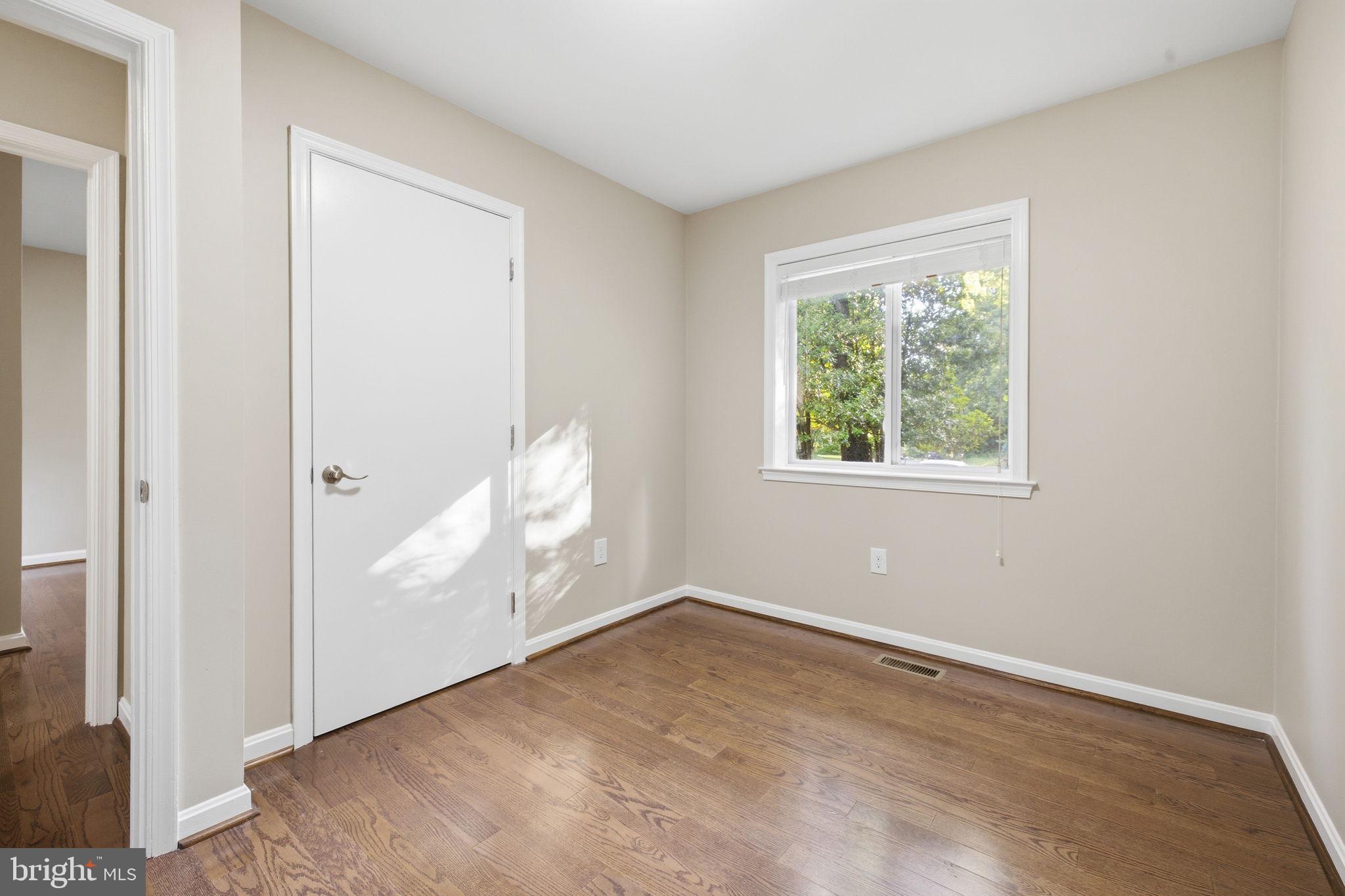 WARRENTON VILLAGE - Residential