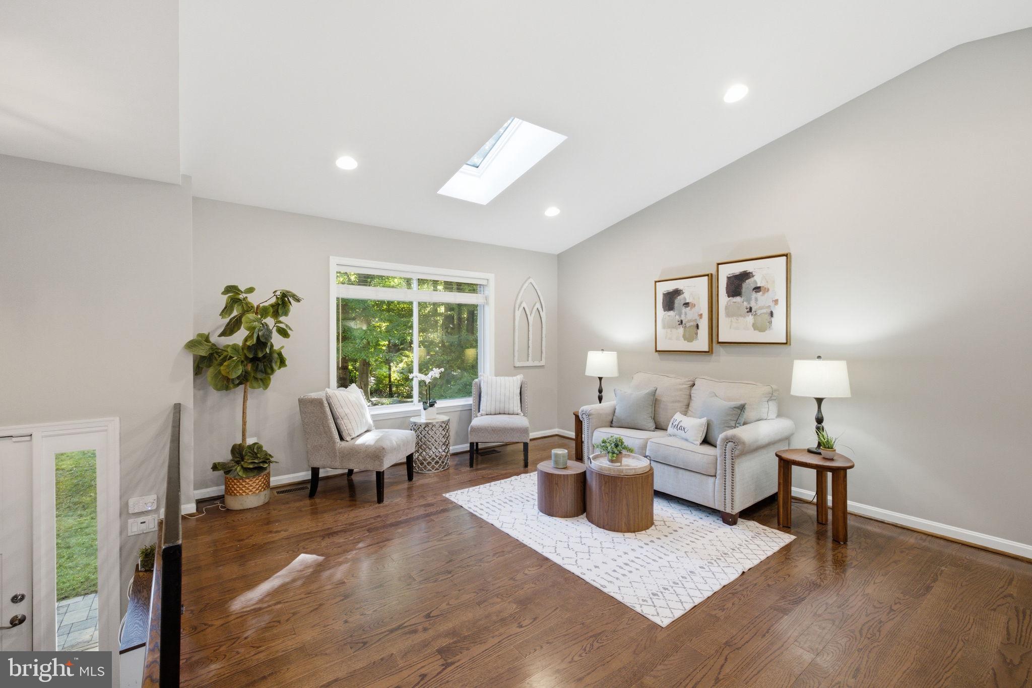 WARRENTON VILLAGE - Residential
