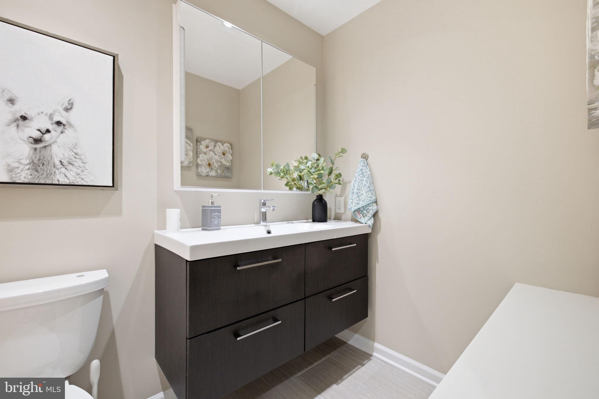 WARRENTON VILLAGE - Residential