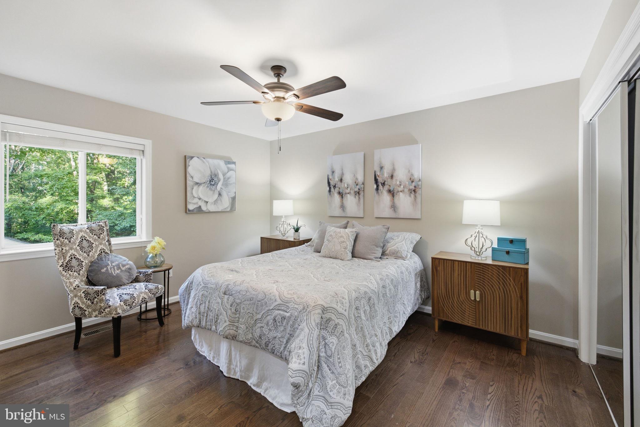 WARRENTON VILLAGE - Residential