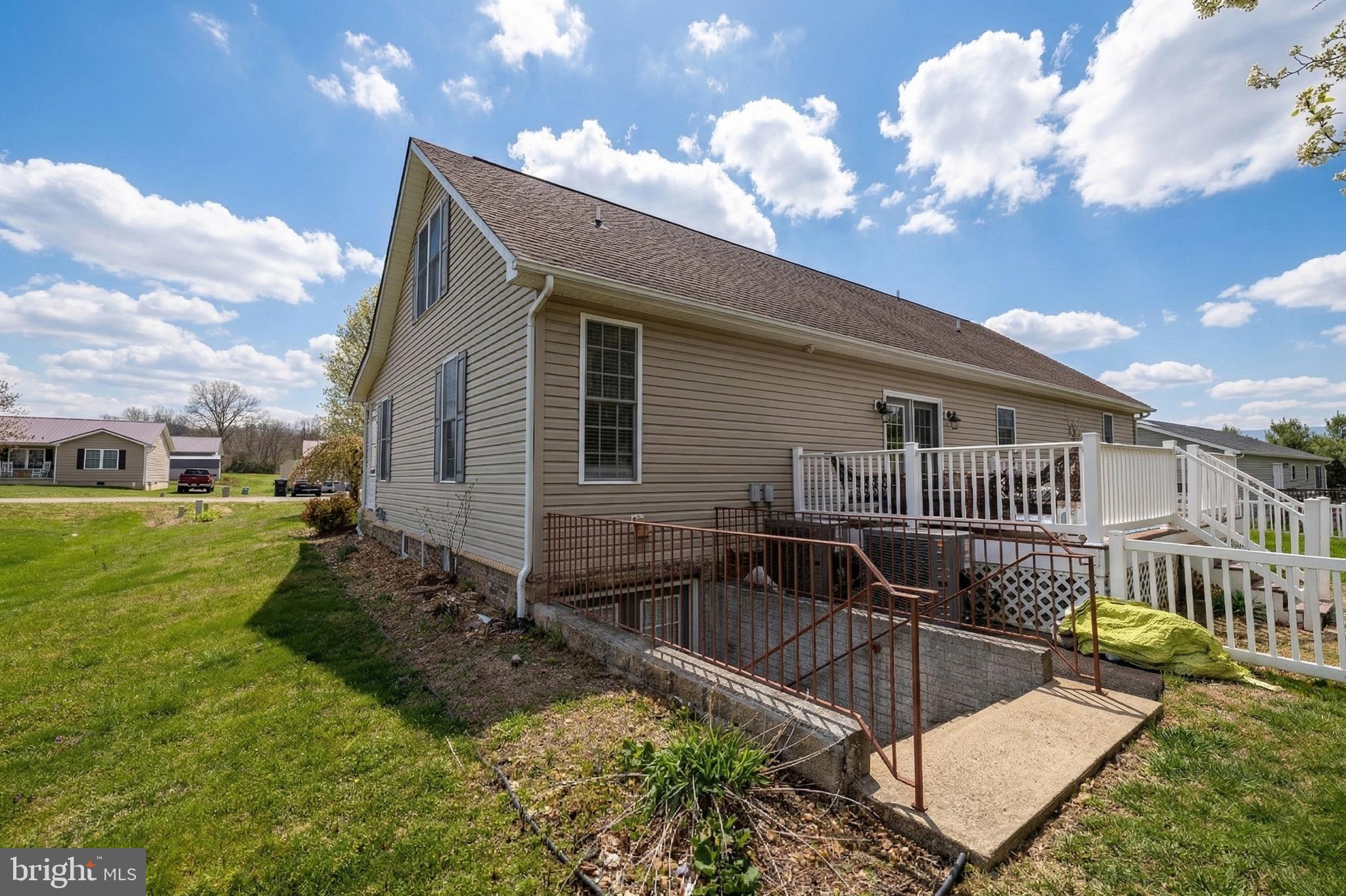 DEERFIELD ESTATES - Residential