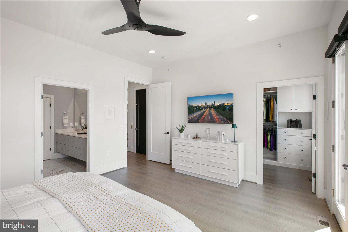 ONE LOUDOUN - Residential