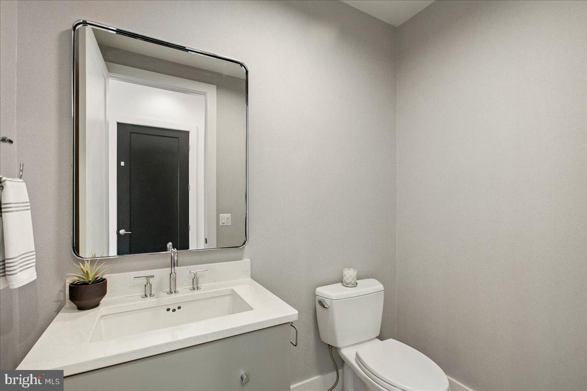 ONE LOUDOUN - Residential