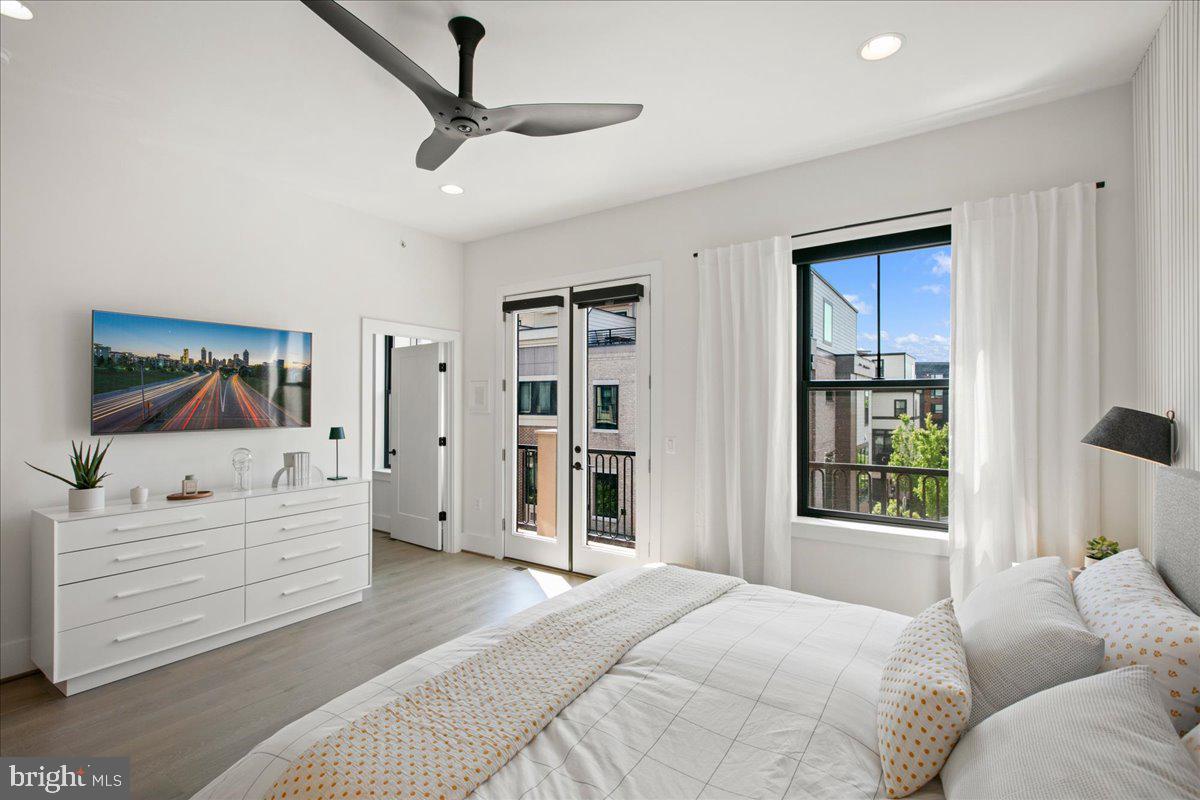 ONE LOUDOUN - Residential