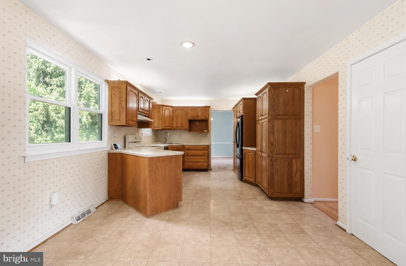 WHITFORD VILLAGE - Residential
