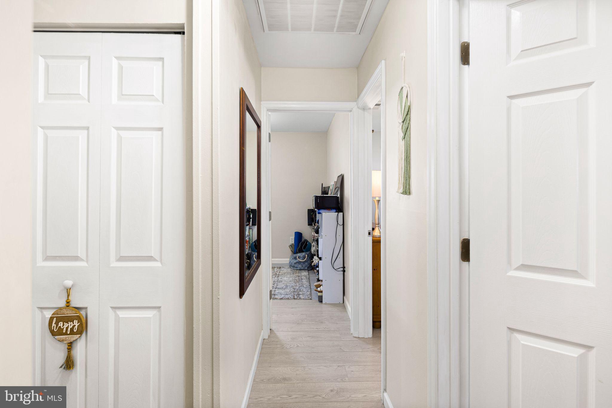 LEVITTOWN - Residential