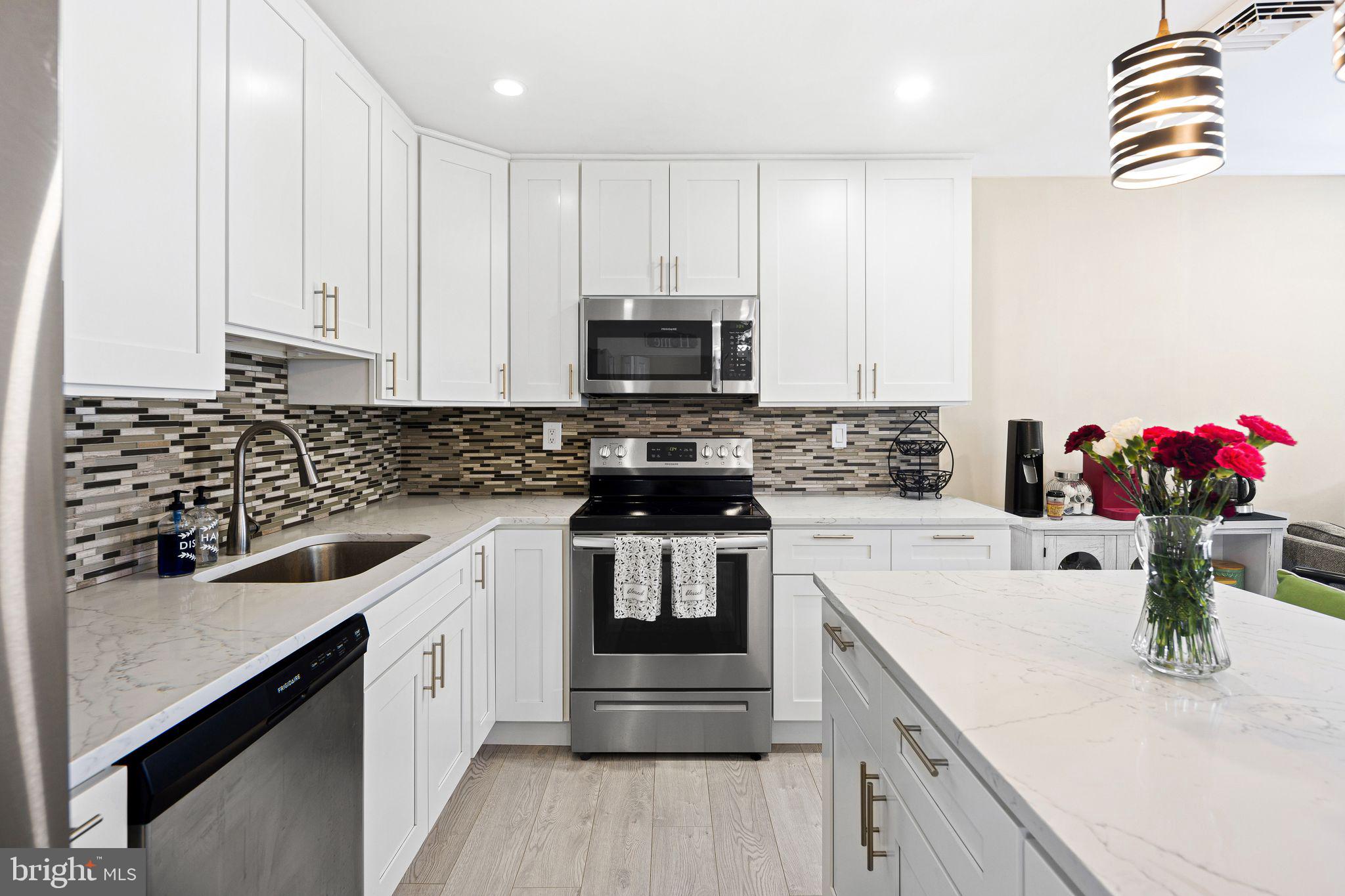 LEVITTOWN - Residential