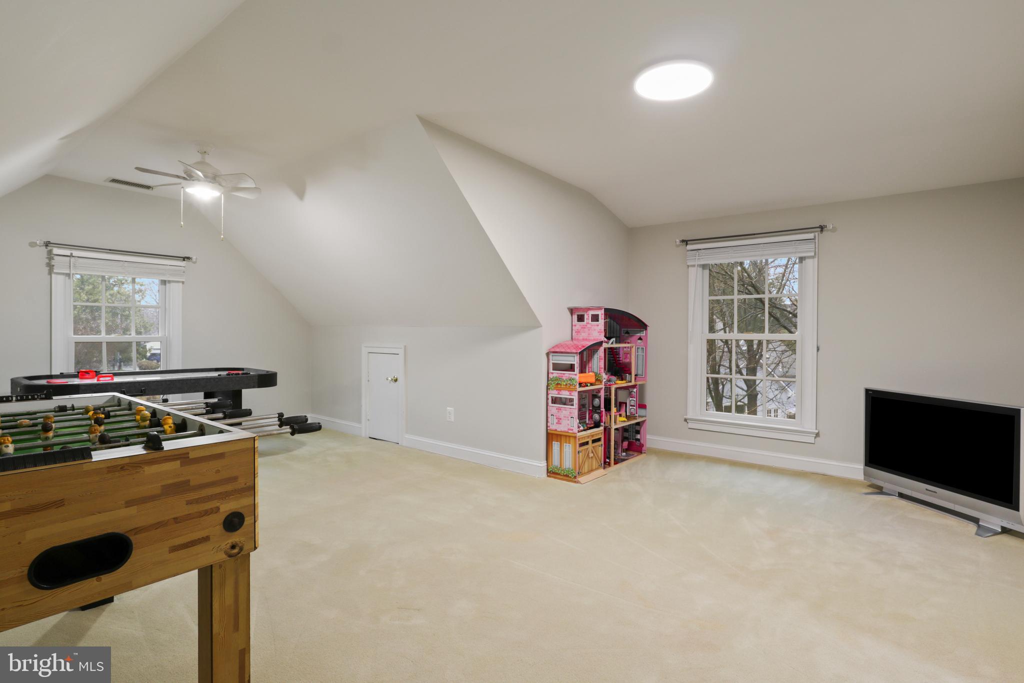 OAKWOOD - Residential
