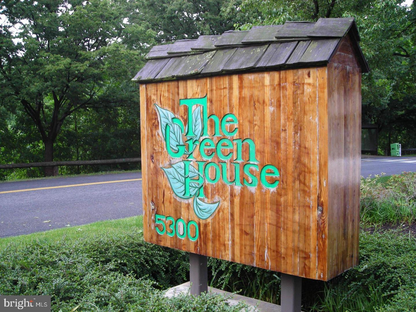 GREENHOUSE - Residential Lease