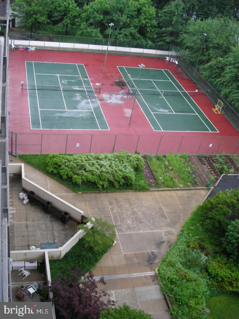 GREENHOUSE - Residential Lease