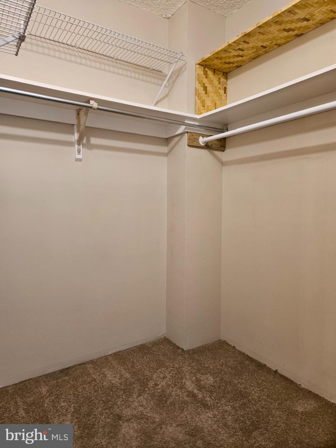 GREENHOUSE - Residential Lease