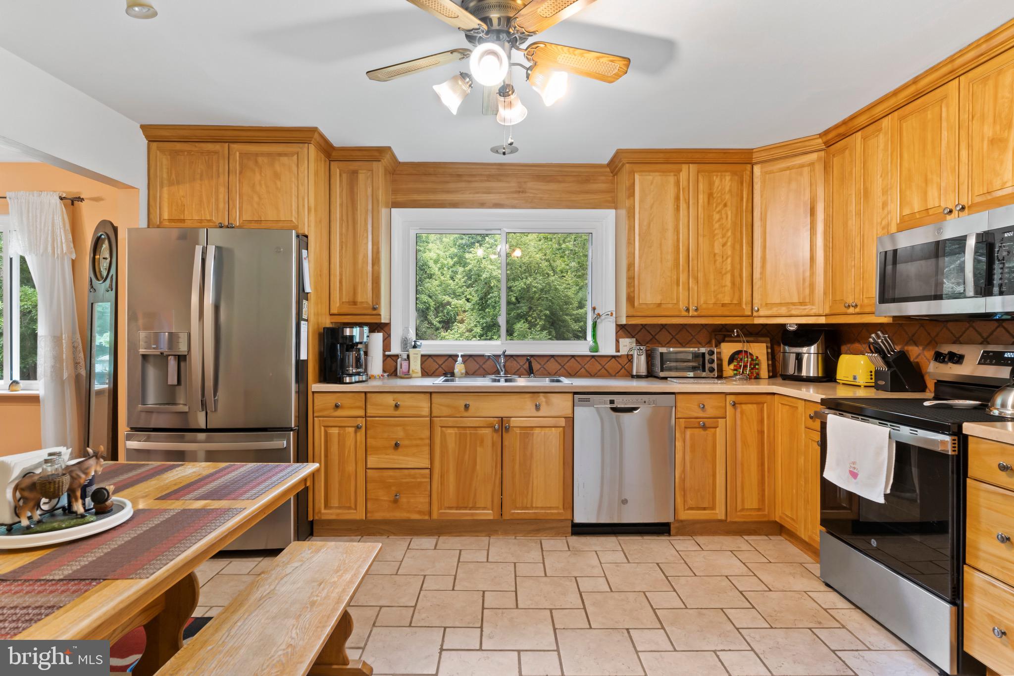 GREEN LANE FARMS - Residential
