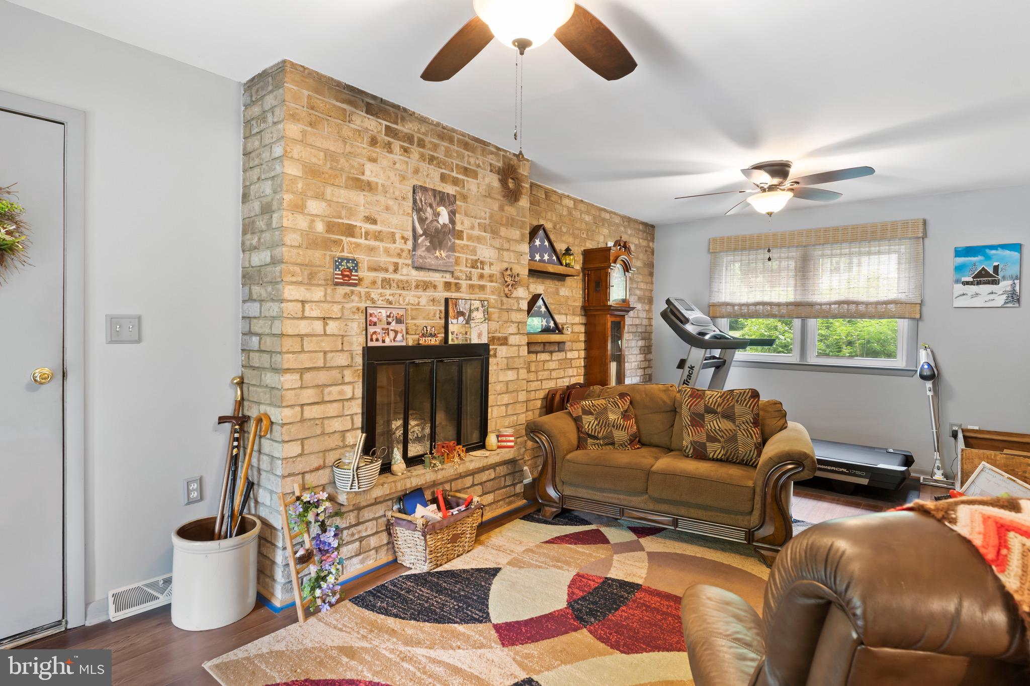 GREEN LANE FARMS - Residential
