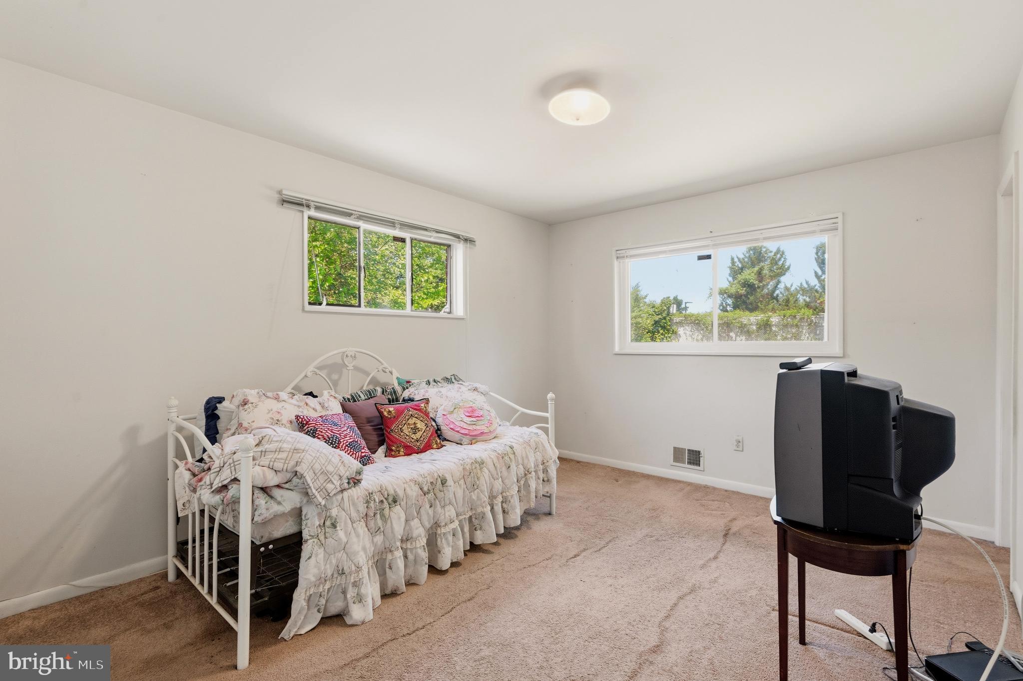 RIVER RIDGE - Residential