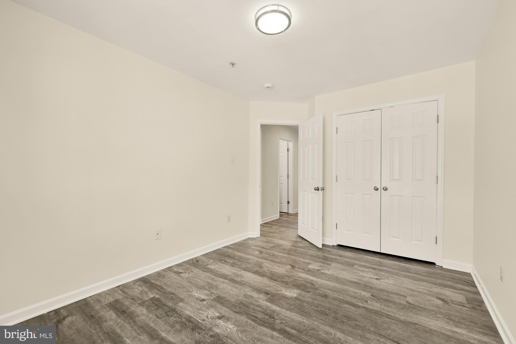 SUMMERFIELD AT MISSION PLACE - Residential