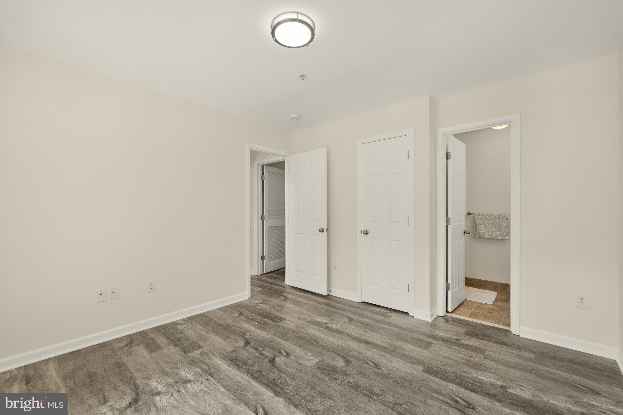 SUMMERFIELD AT MISSION PLACE - Residential