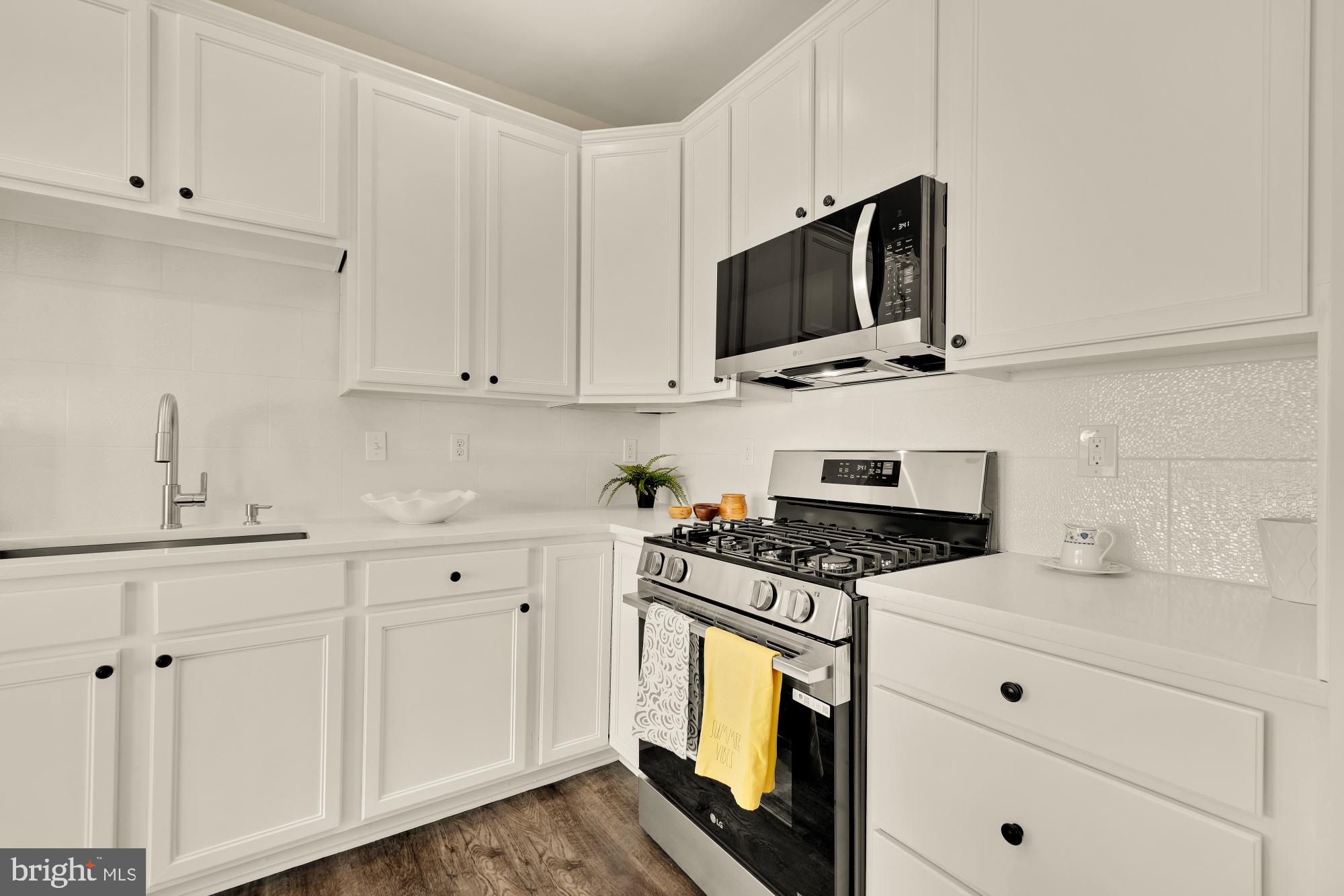 SUMMERFIELD AT MISSION PLACE - Residential