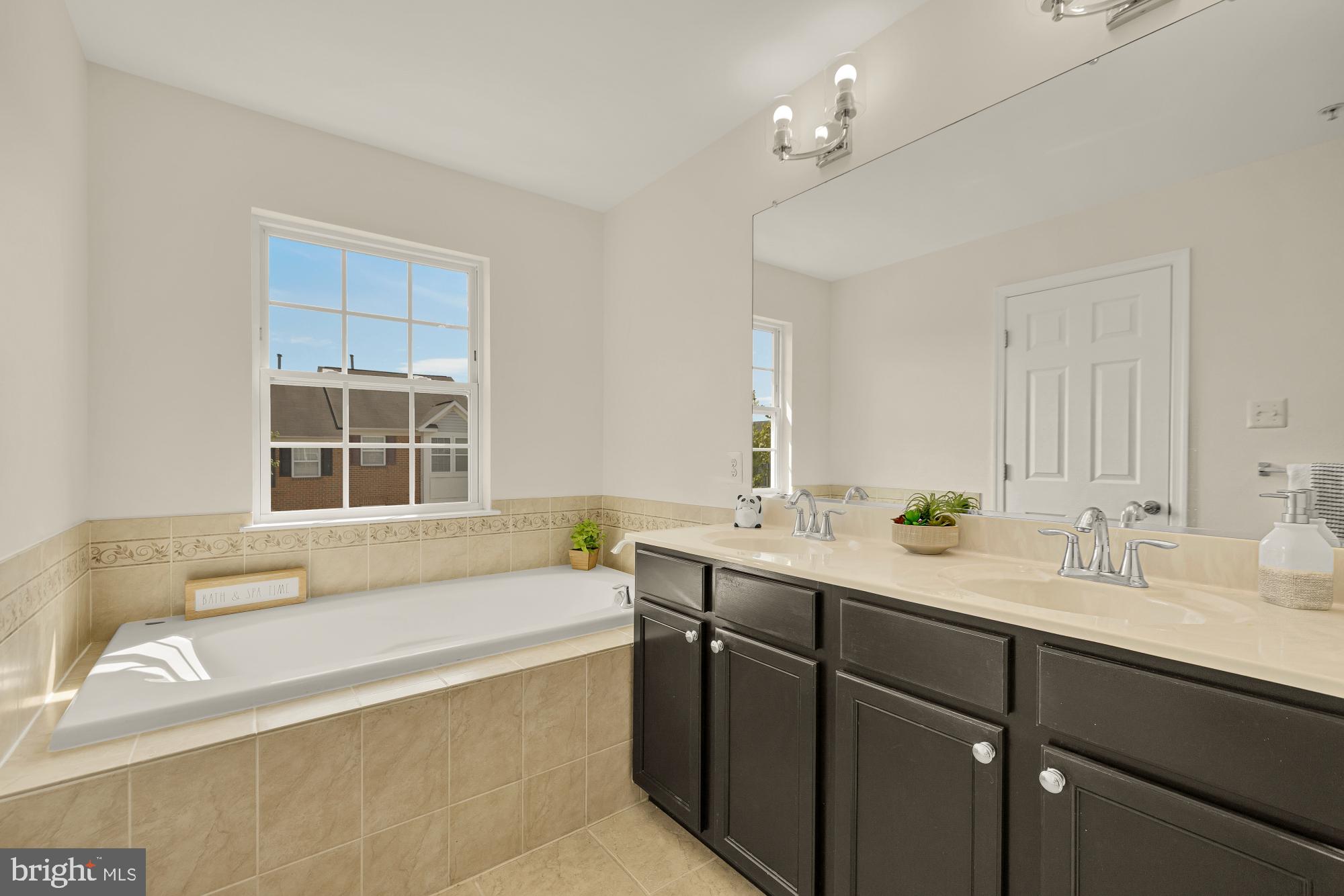 SUMMERFIELD AT MISSION PLACE - Residential