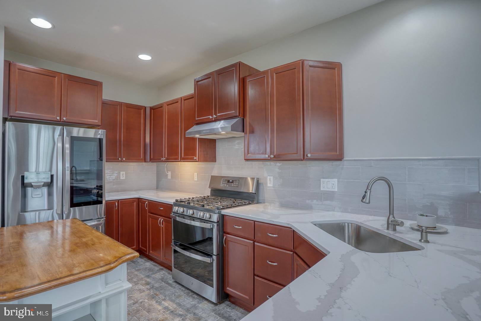 VILLAGE OF BAYBERRY - Residential
